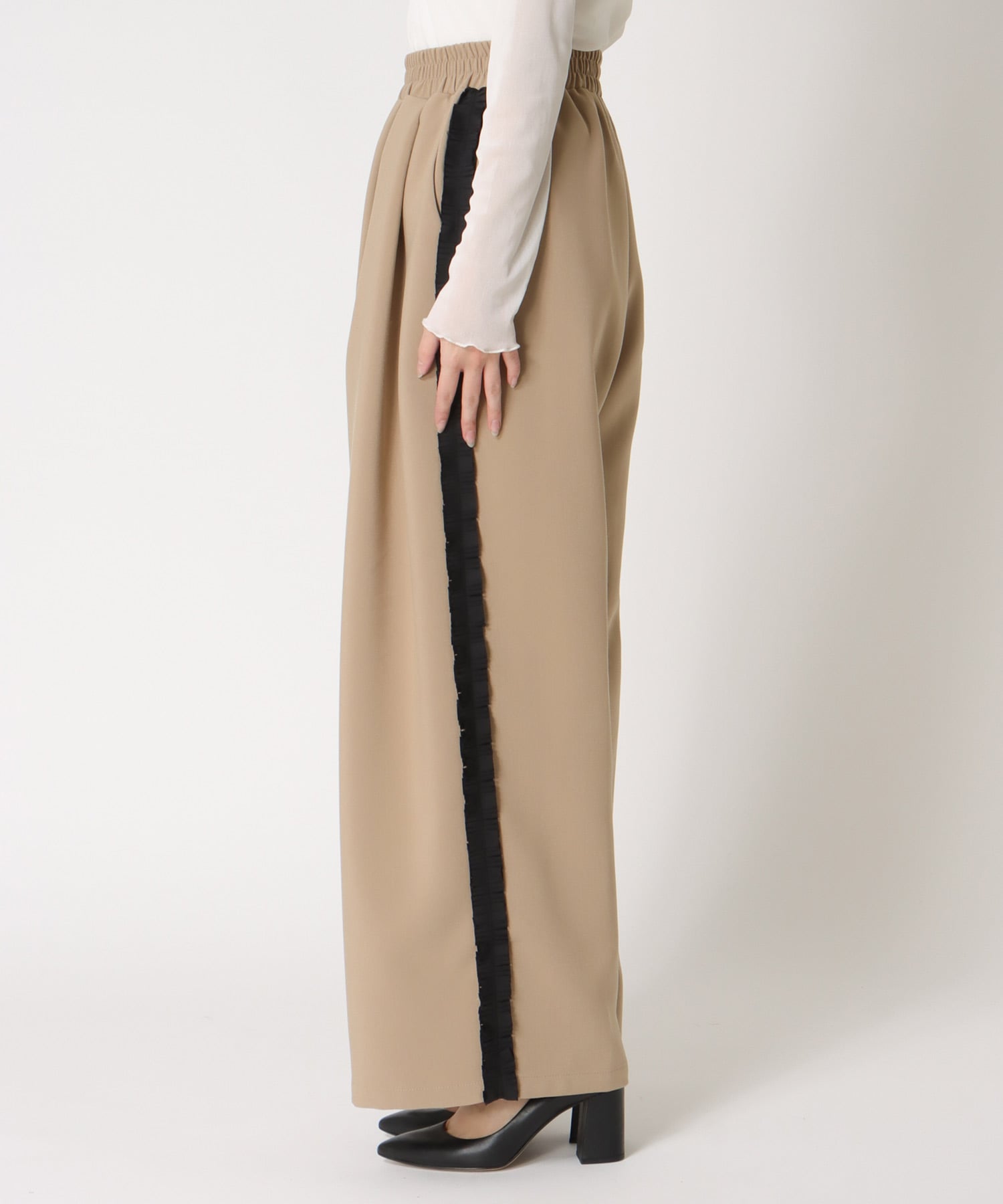 サイドプリーツワイドパンツ