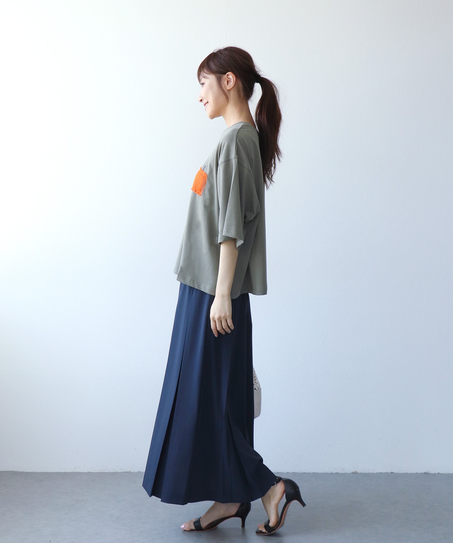 TRANOIワイドTシャツ