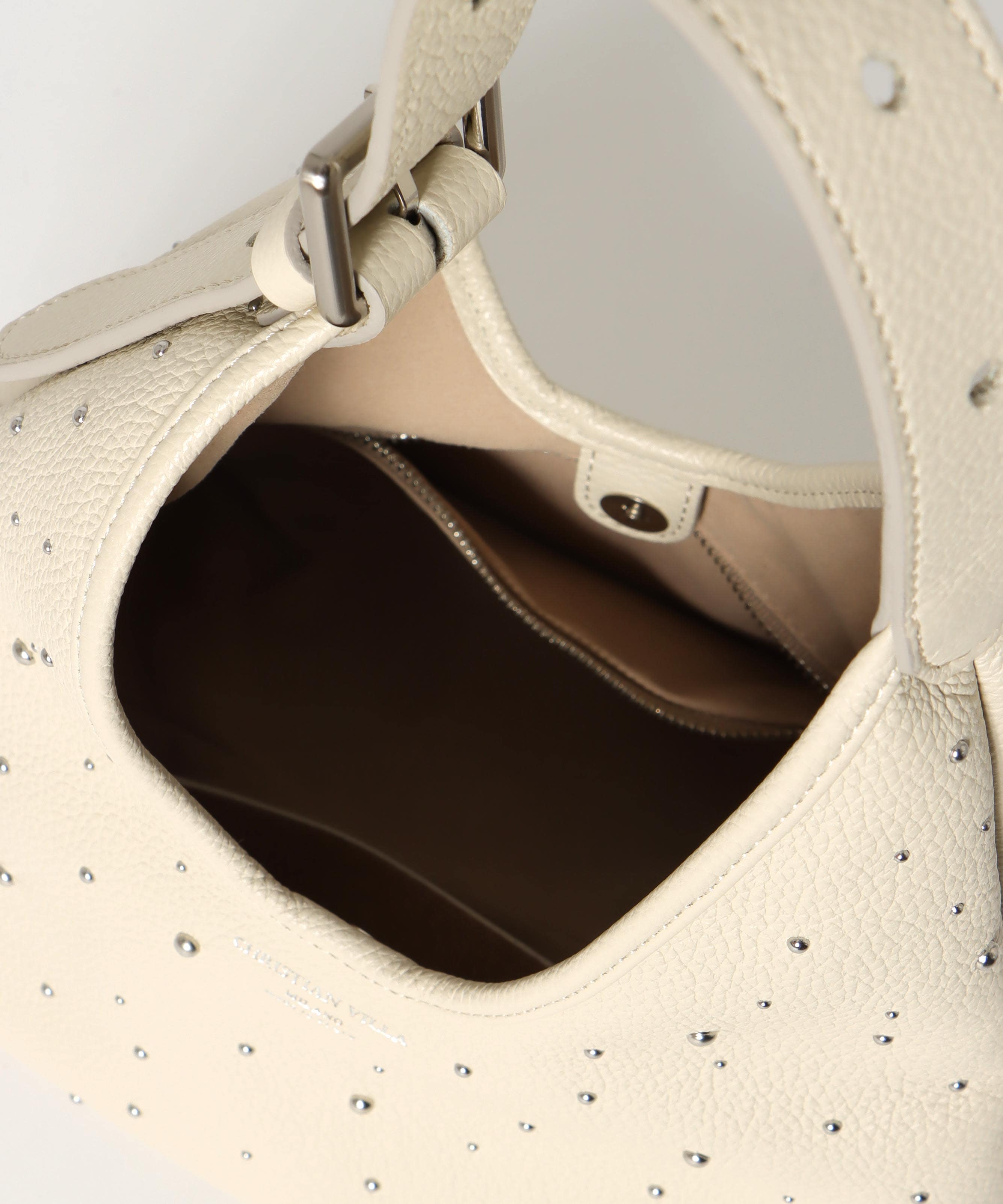 ホワイトスタッズトラペーズminiバッグ【クリスチャンヴィラ/CHRISTIAN VILLA】