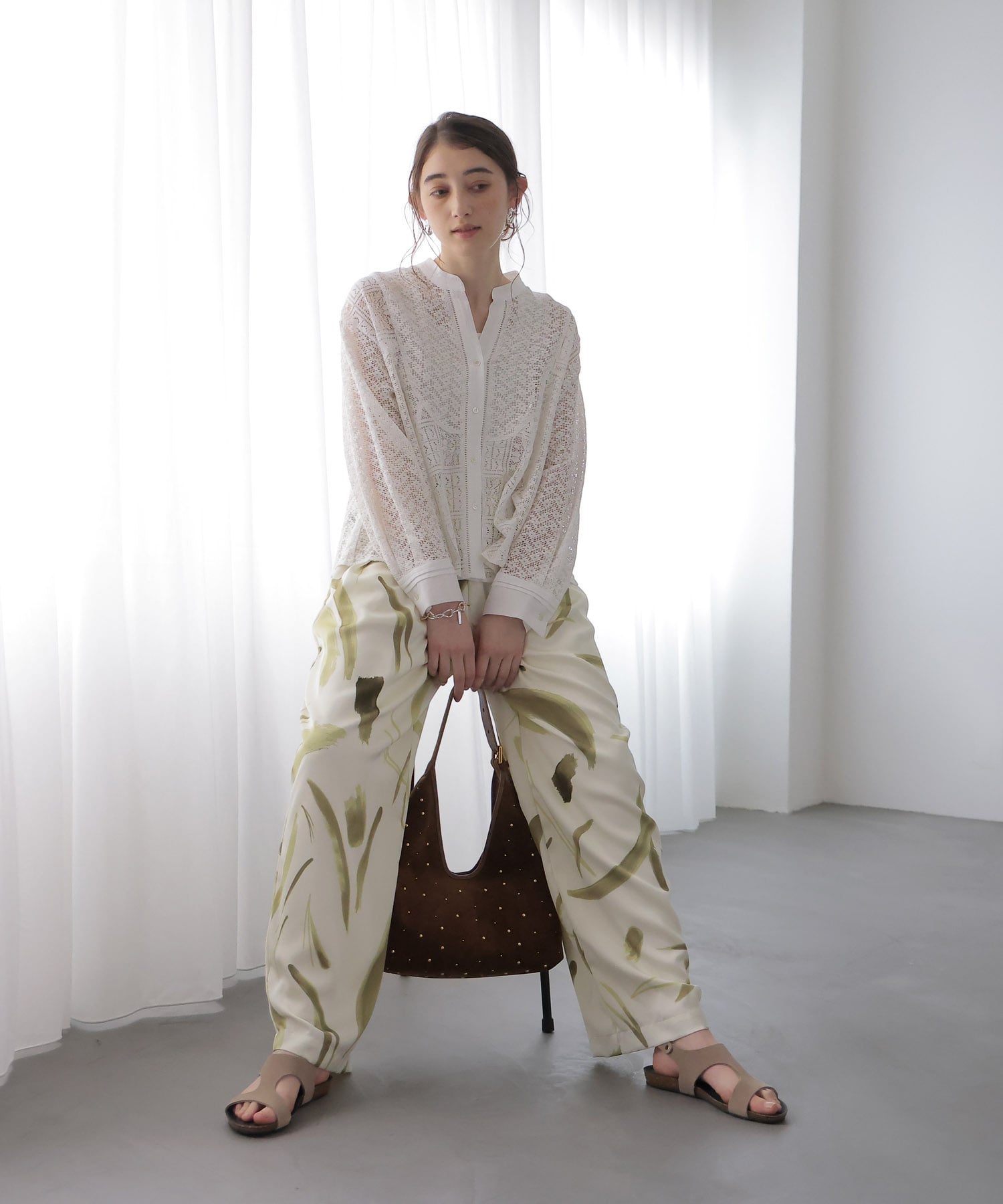 スエードスタッズトラペーズバッグ【クリスチャンヴィラ/CHRISTIAN VILLA】