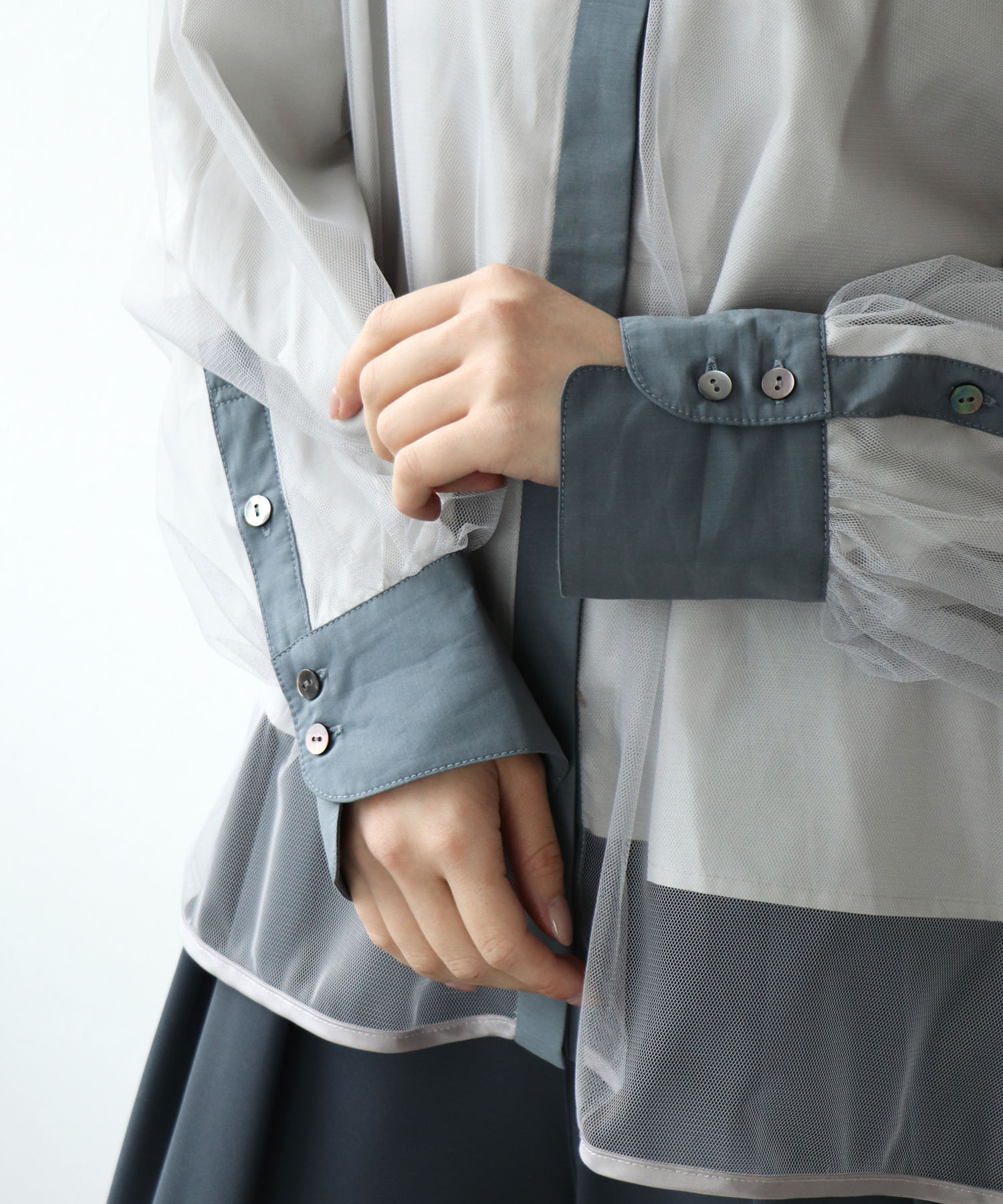 チュールレイヤード配色シャツ