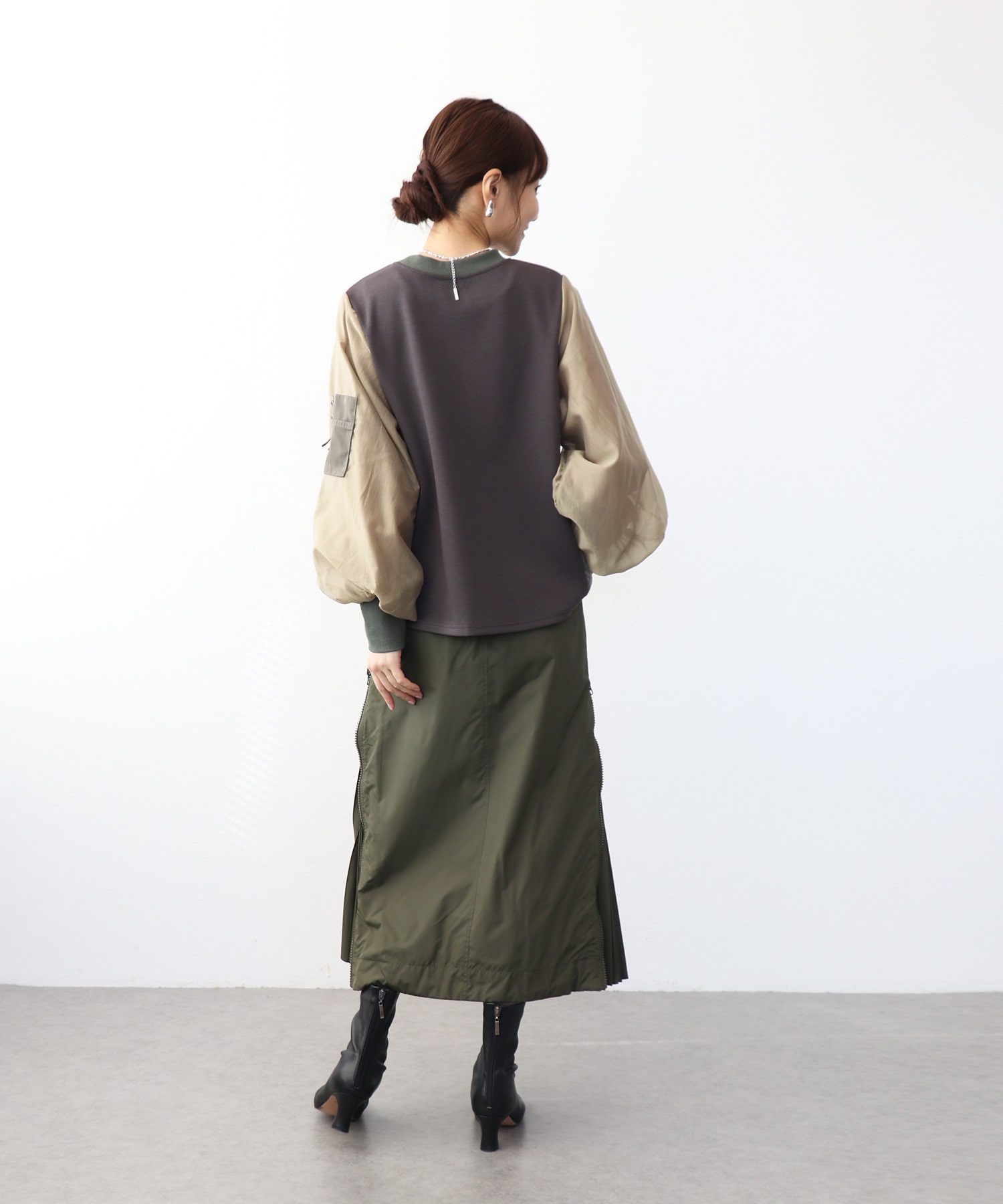 MA-1ライクポンチ異素材トップス