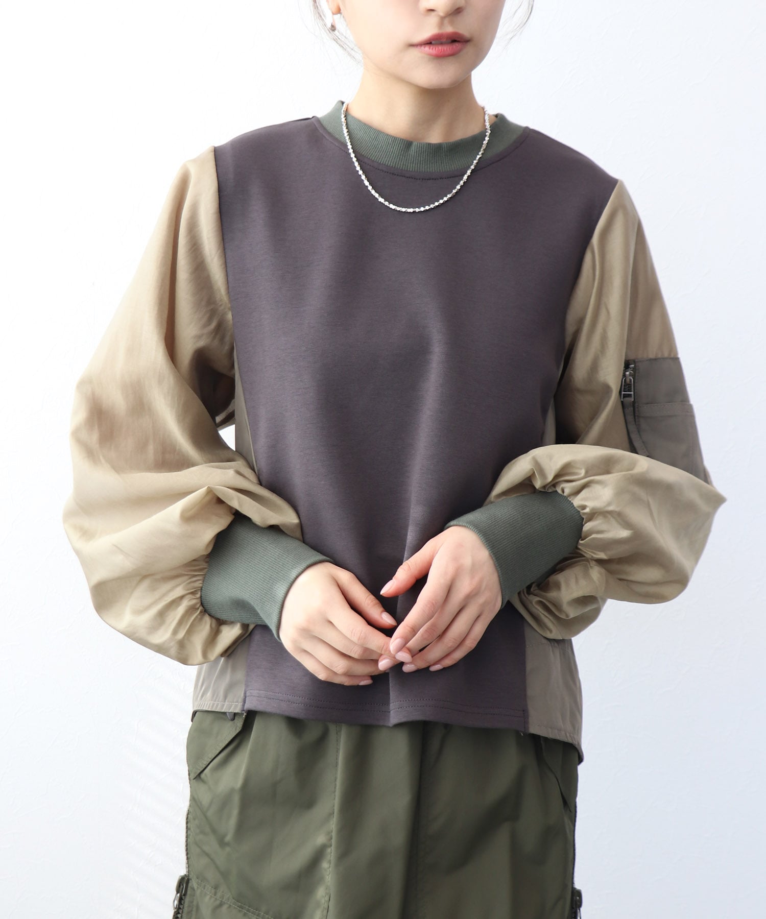 MA-1ライクポンチ異素材トップス