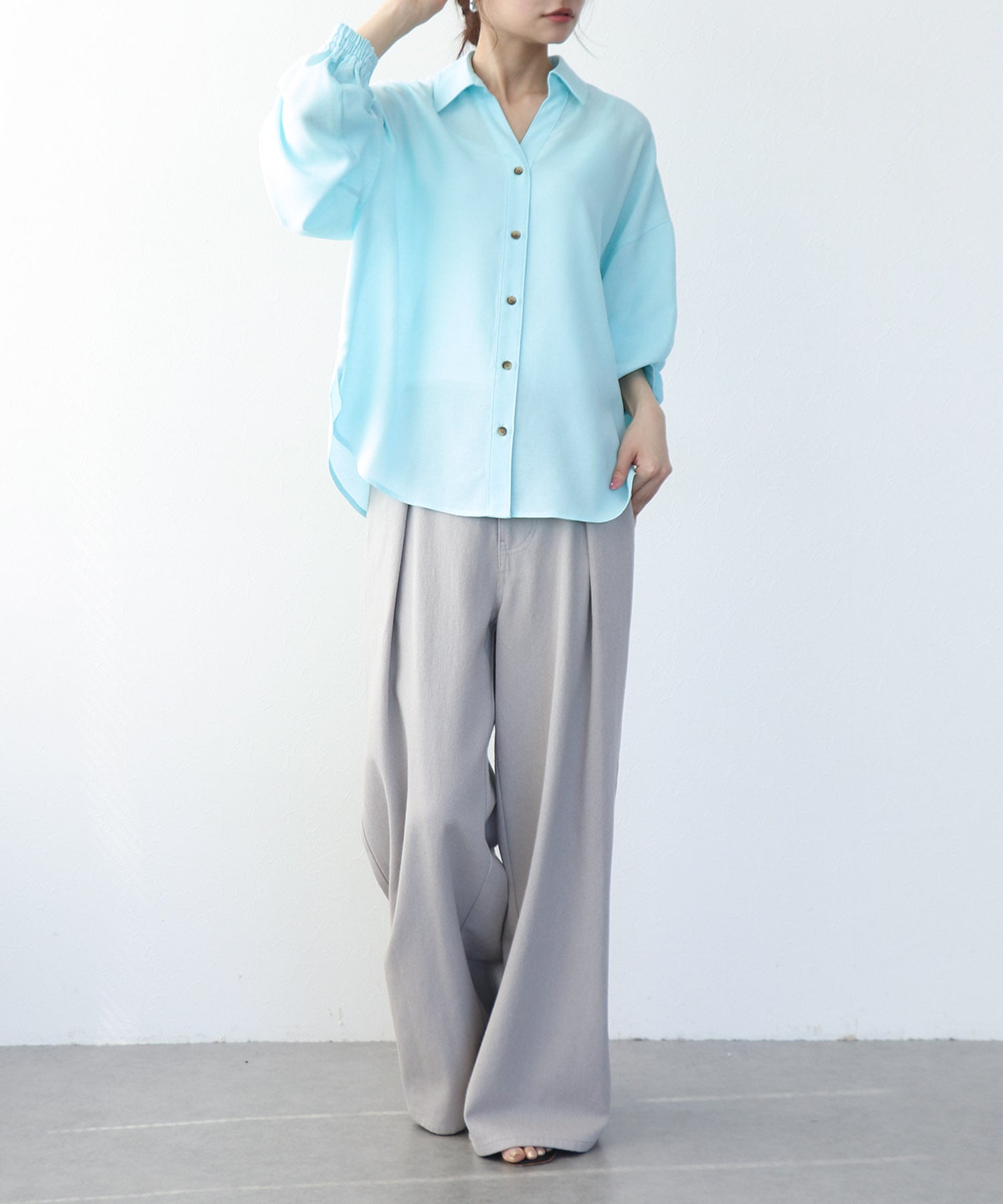 バックテープシャツブラウス