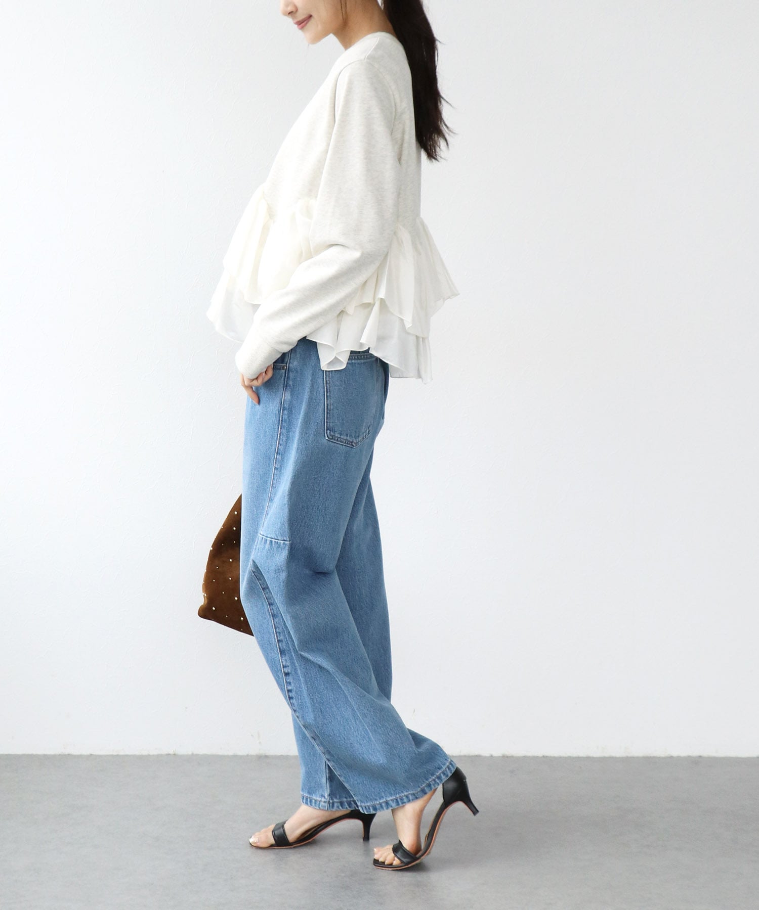 ヘムフリルトップス