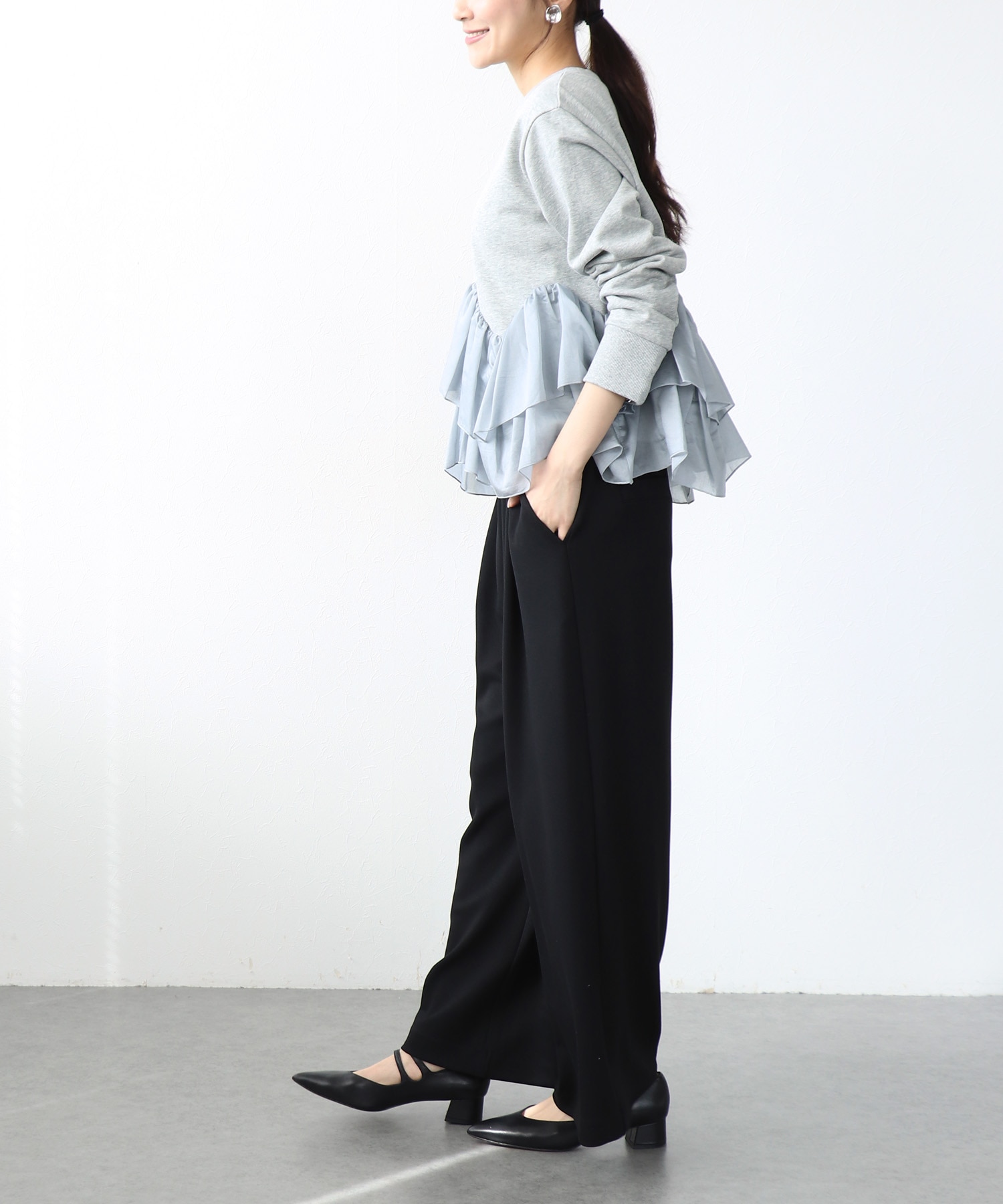 ヘムフリルトップス