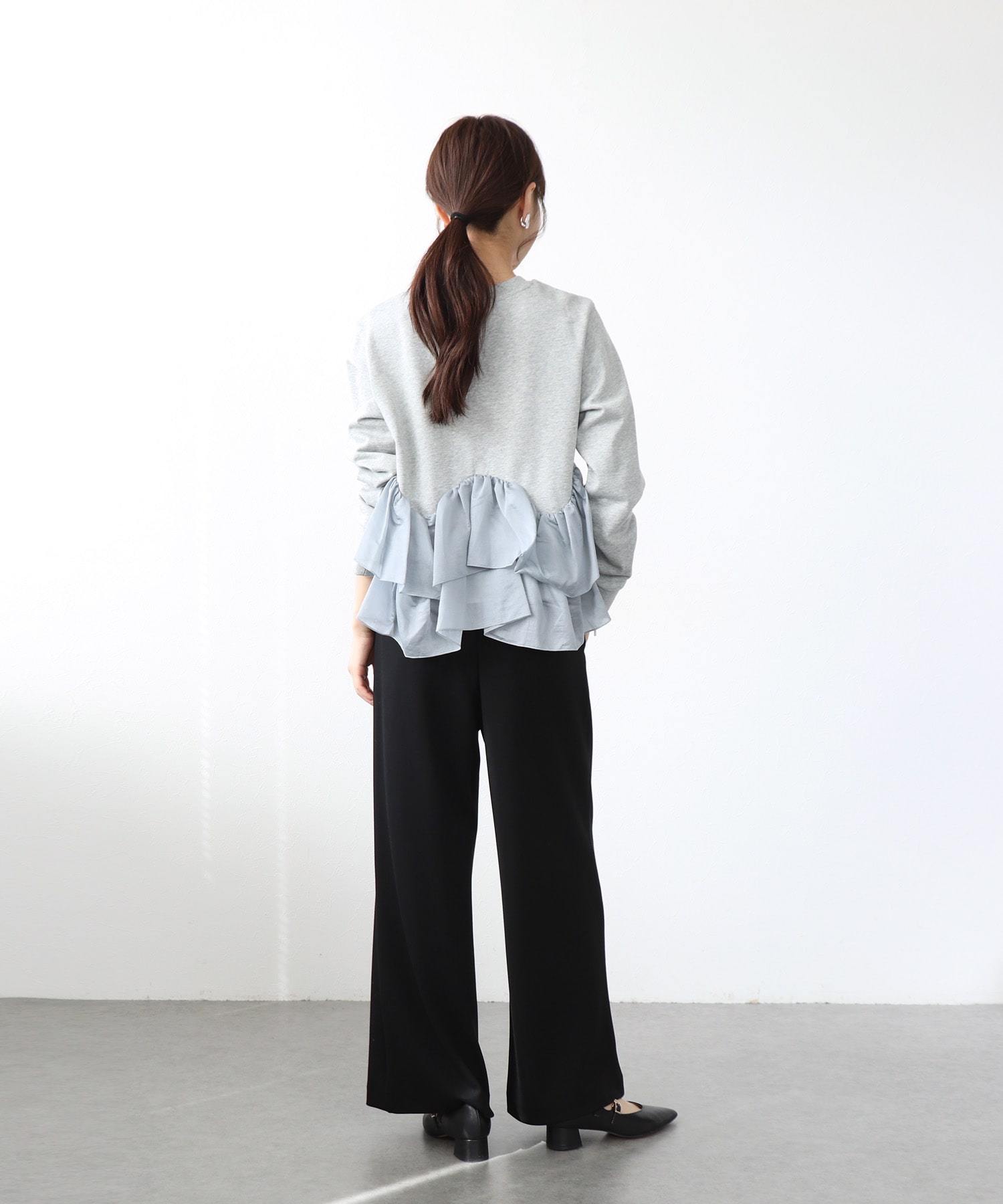 ヘムフリルトップス