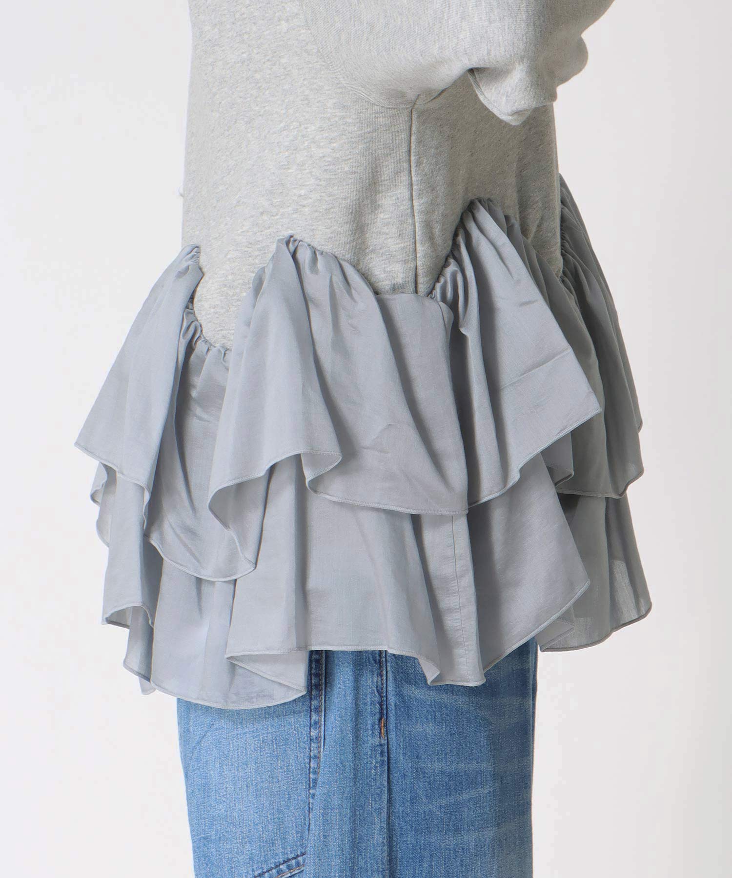 ヘムフリルトップス