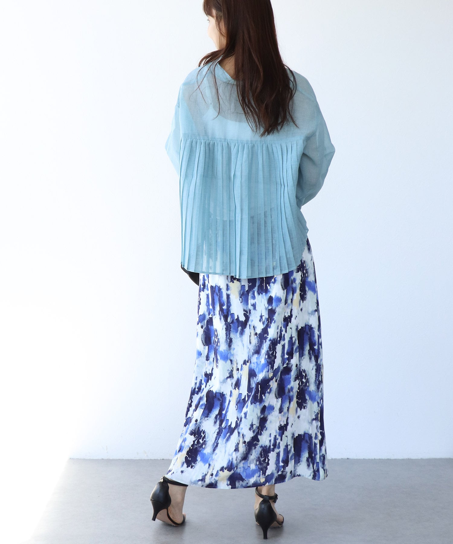 シアーリネンライクバックプリーツシャツ