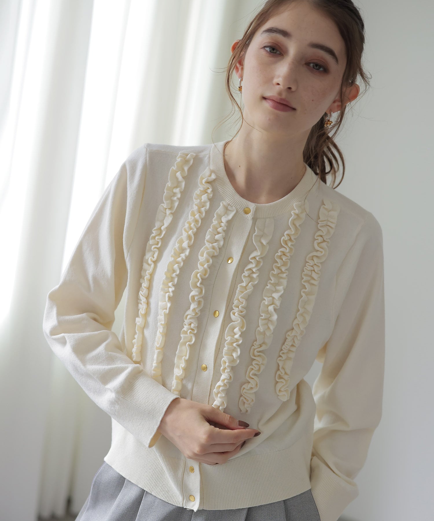 MARLENE DAM ITALY フリル カーディガン ホワイト TANウールヤーンフロントフリルカーディガン | AND ON JIONE STORE