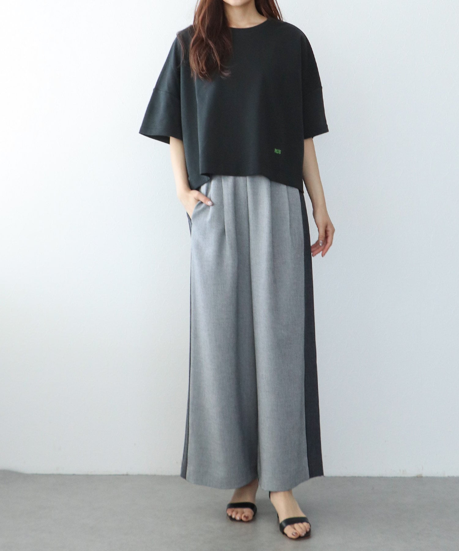 配色ロゴ刺繍Ｔシャツ
