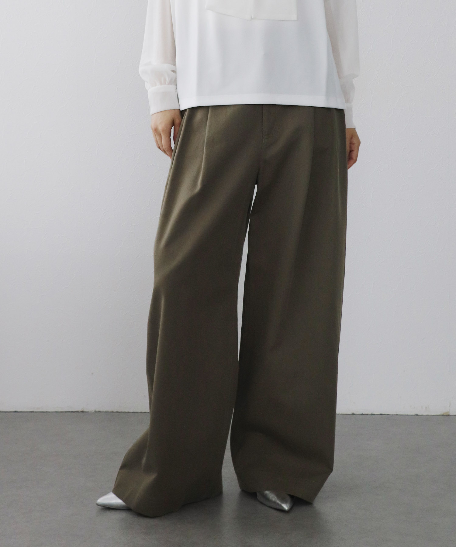 チノワイドパンツ