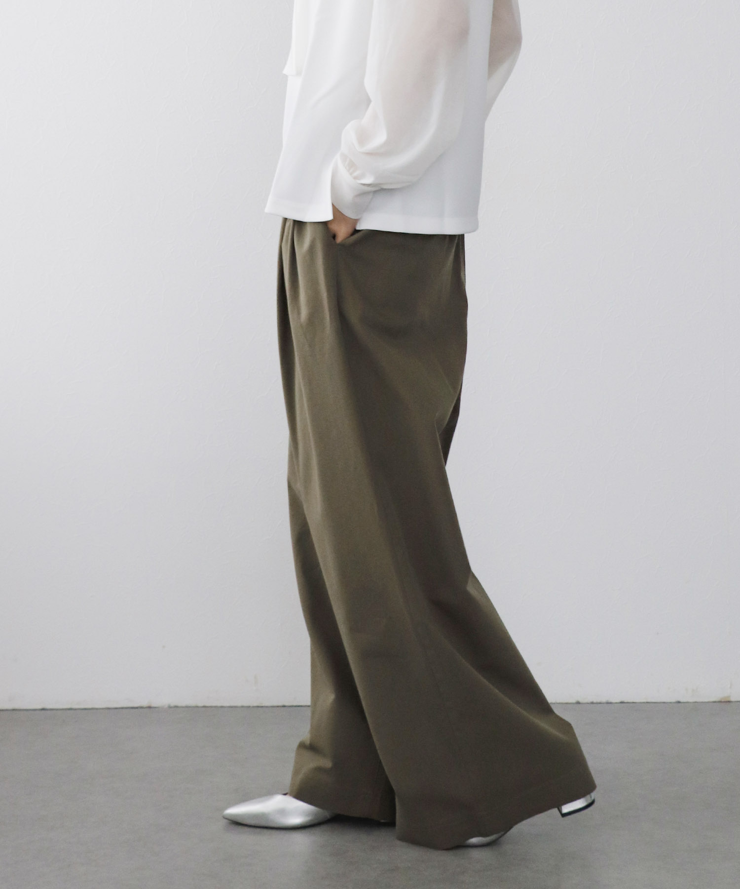 チノワイドパンツ