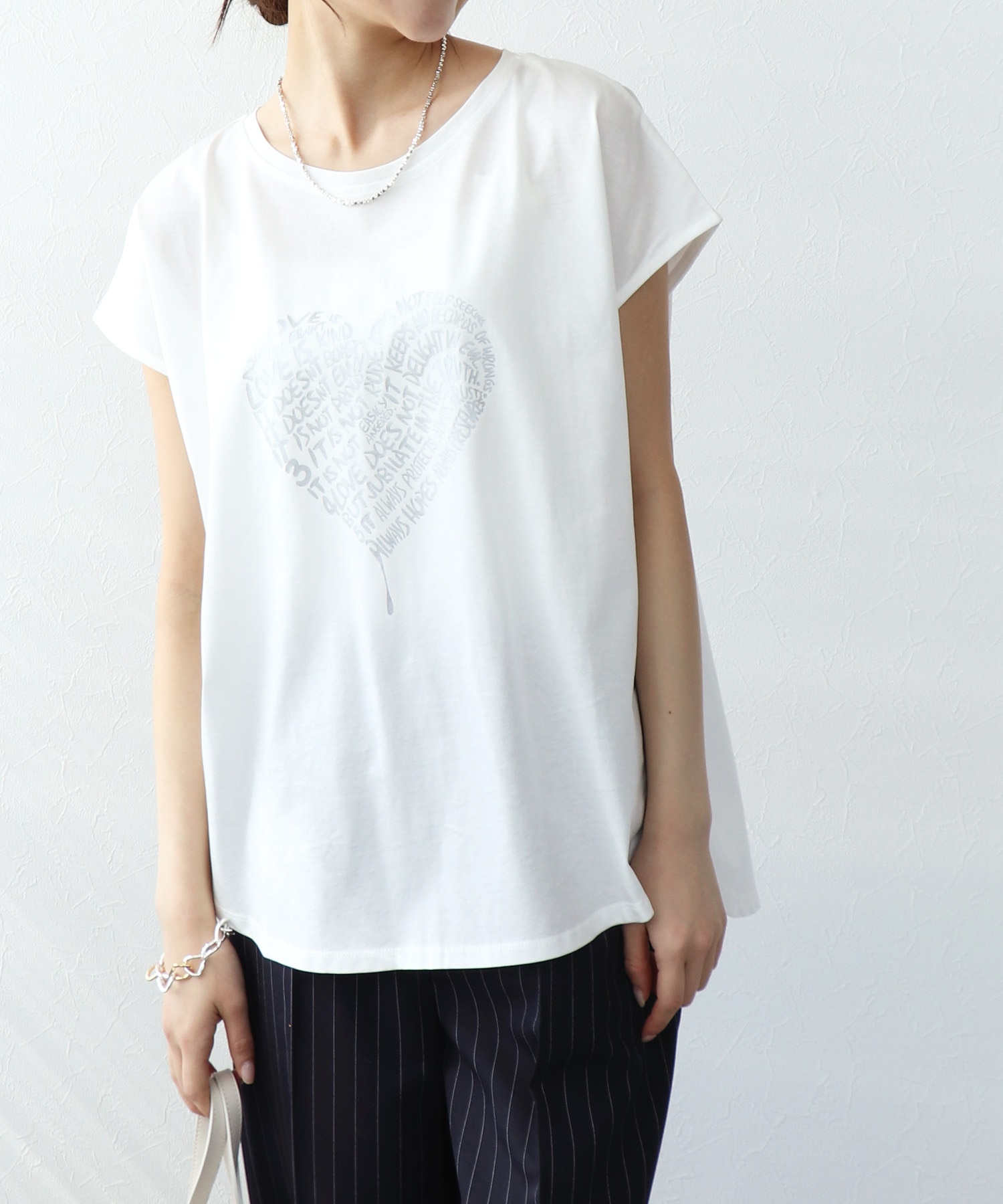 ハートロゴTシャツ