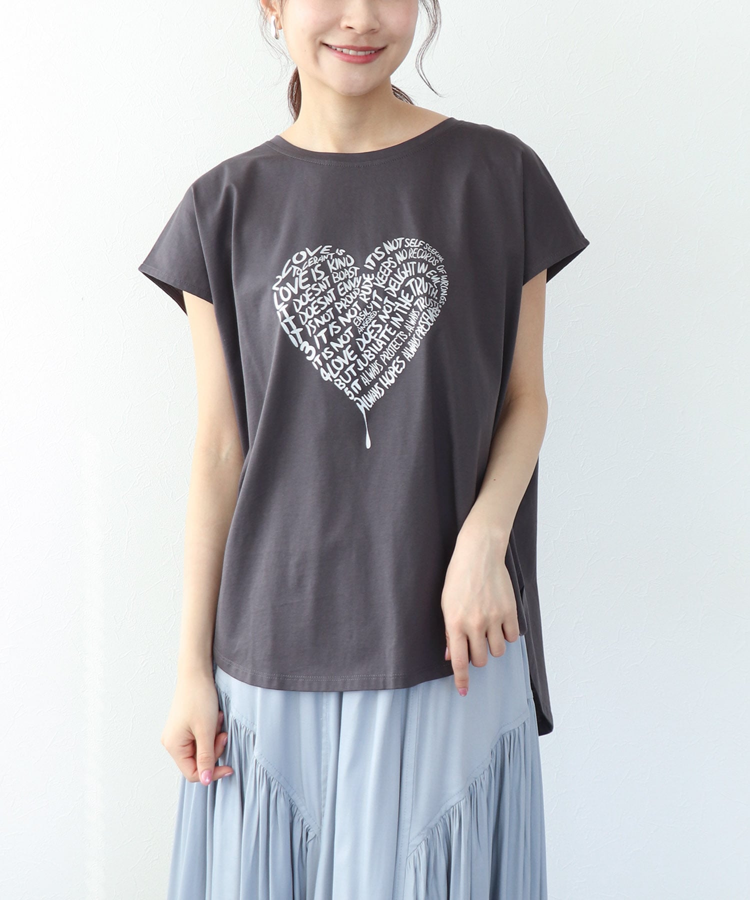 ハートロゴTシャツ