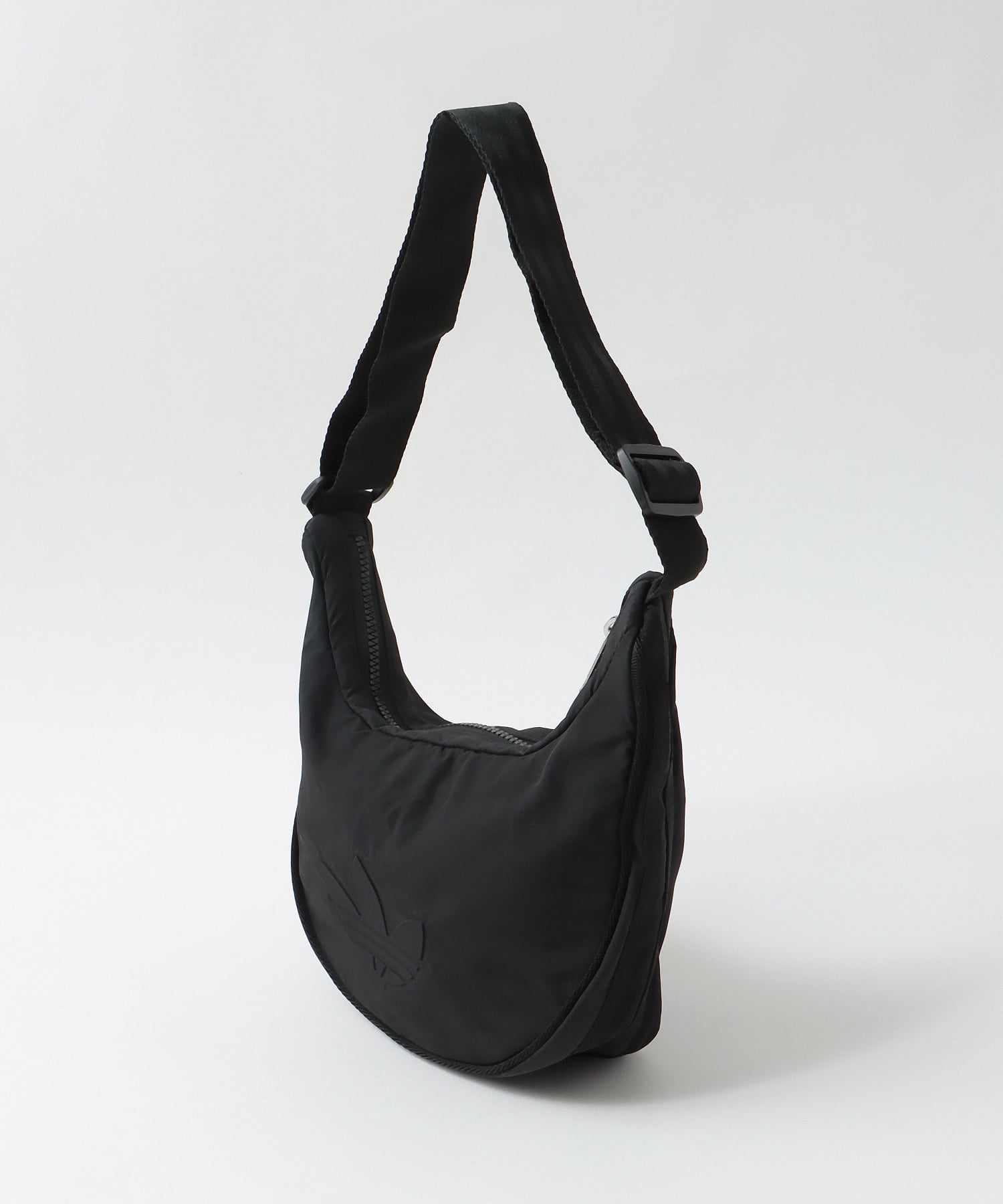 EVERYDAY ICONS HALF CRECENT HANDPBAG【adidas Originals/アディダス オリジナルス】