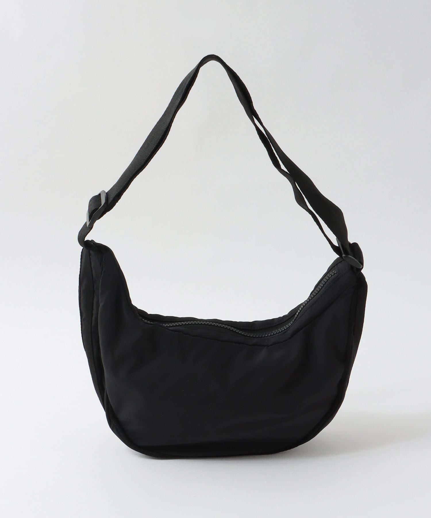 EVERYDAY ICONS HALF CRECENT HANDPBAG【adidas Originals/アディダス オリジナルス】