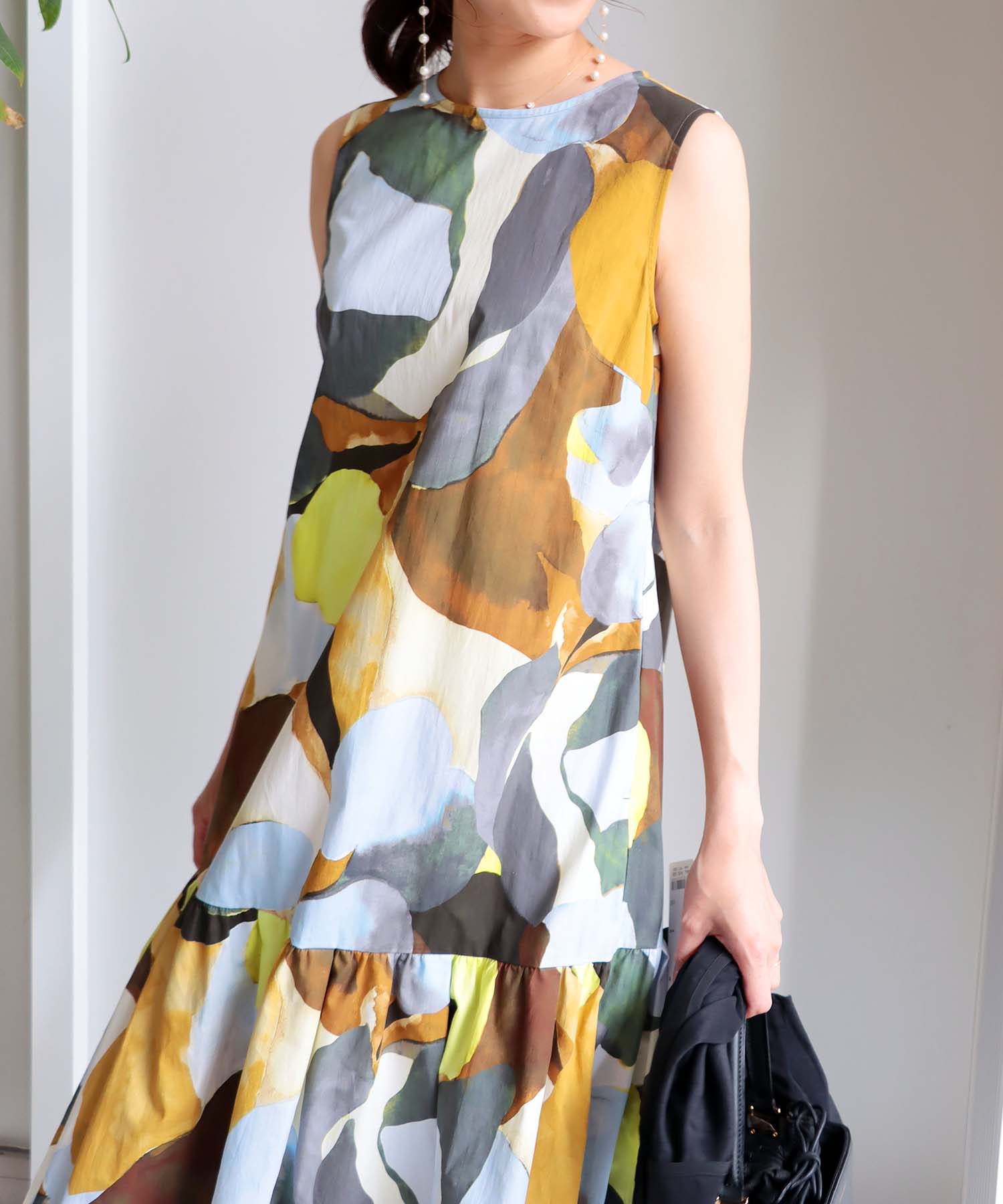 ノースリワンピース Devauxアートプリント | AND ON JIONE STORE 