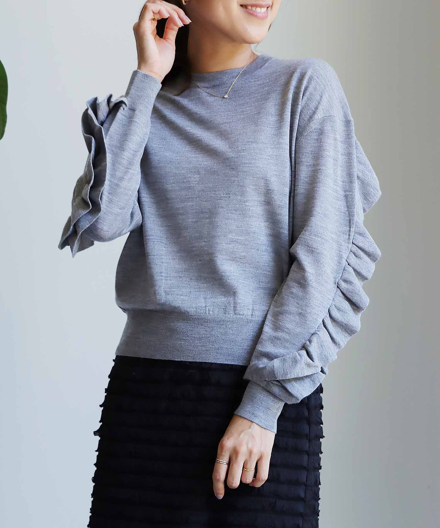 エクストラファインウール　フリルデザインニット