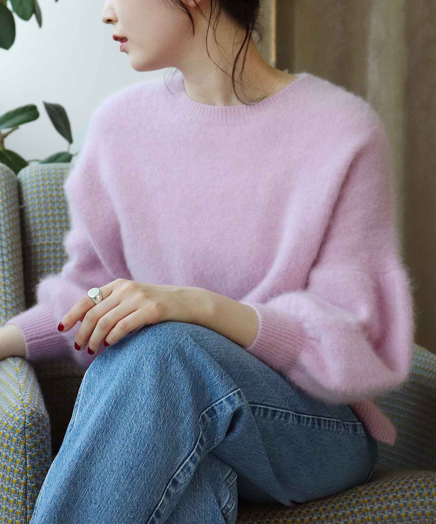 ラクーン ボリュームスリーブクルーネックニット | AND ON JIONE STORE（アンドオン）ジオン商事公式オンラインストア