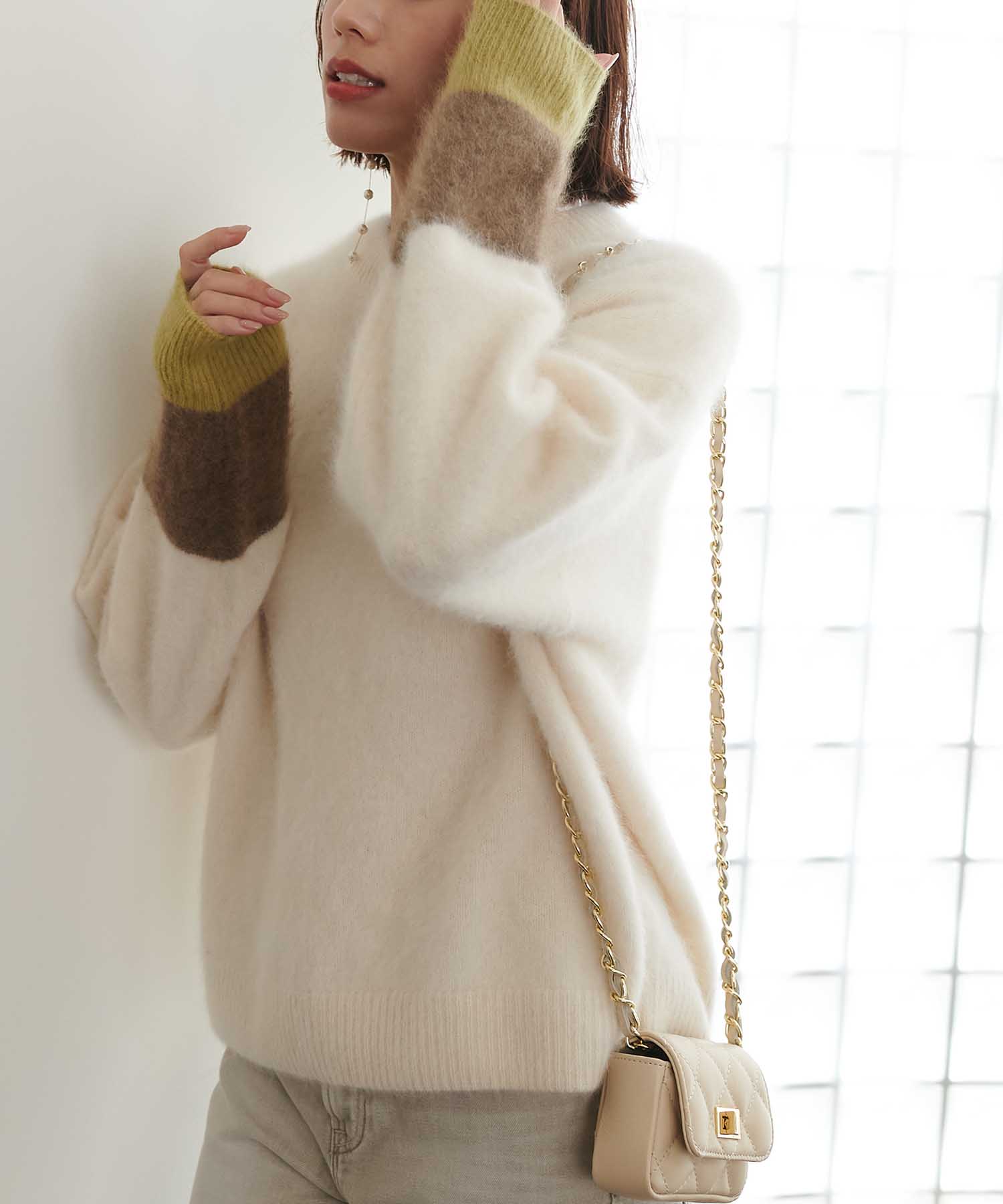 ラクーン シンプルクルーネックニット | AND ON JIONE STORE