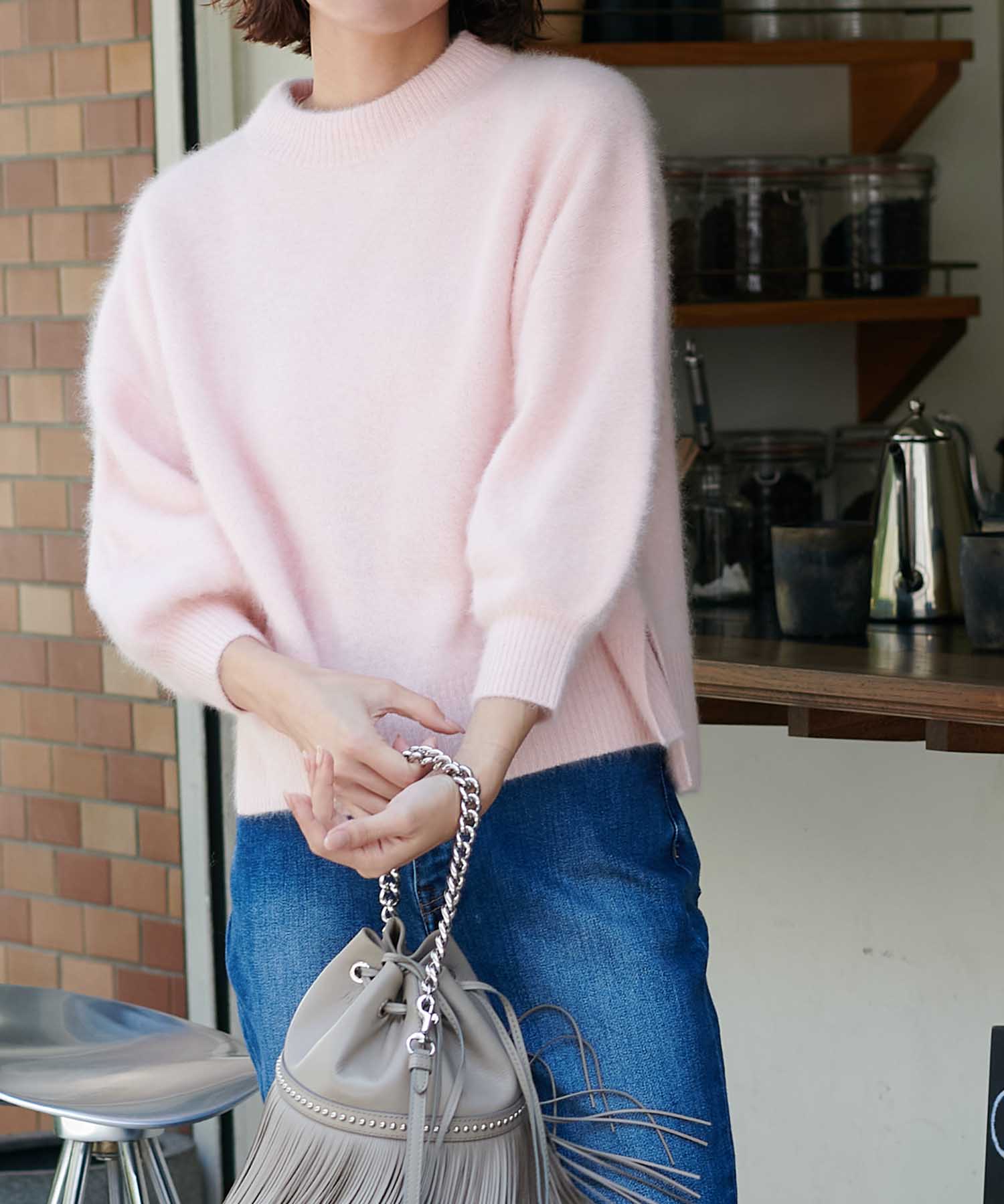 ラクーン ボリュームスリーブモックネックニット