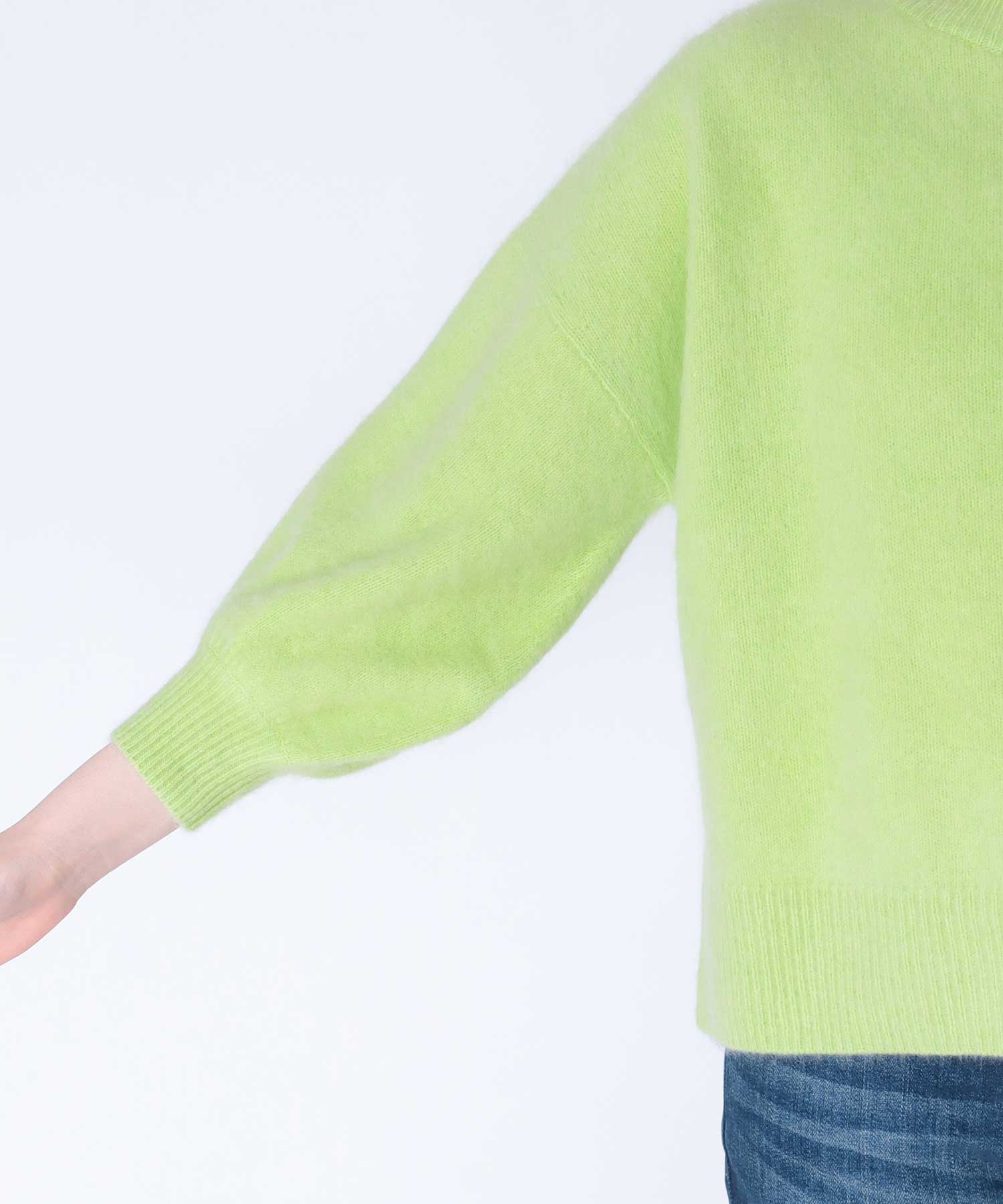 ラクーン ボリュームスリーブモックネックニット