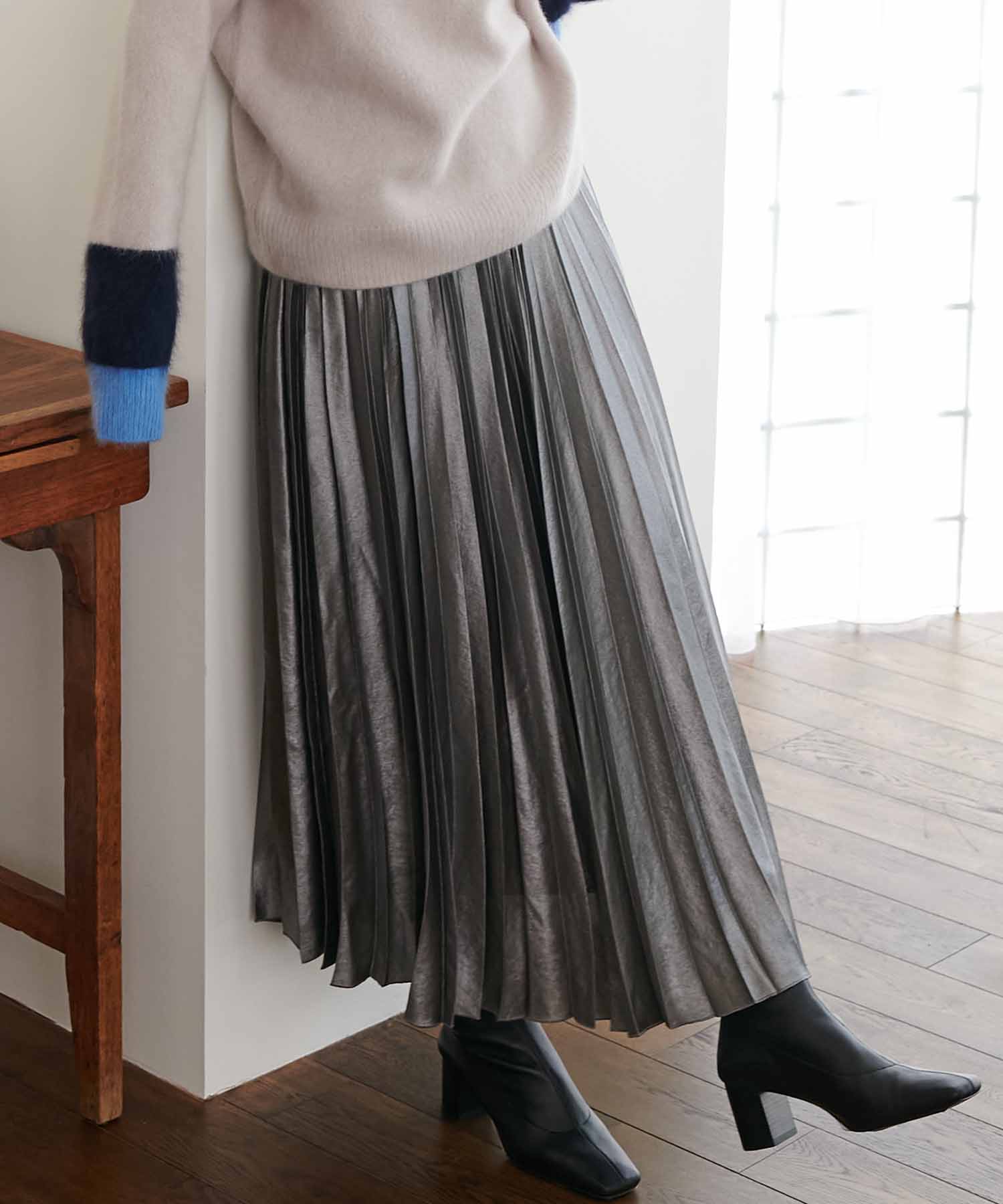 箔プリーツロングスカート