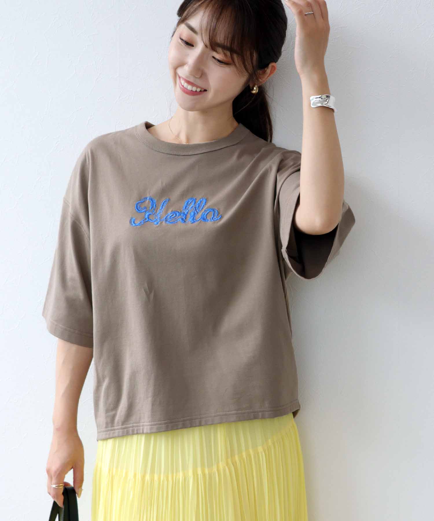 Hello刺繍 オーバーサイズTシャツ