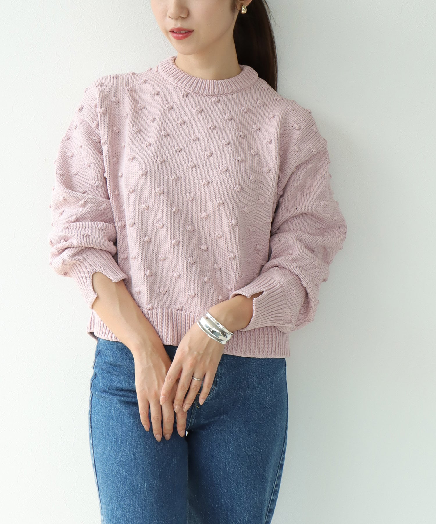 ポンポン編みクルーネックニット