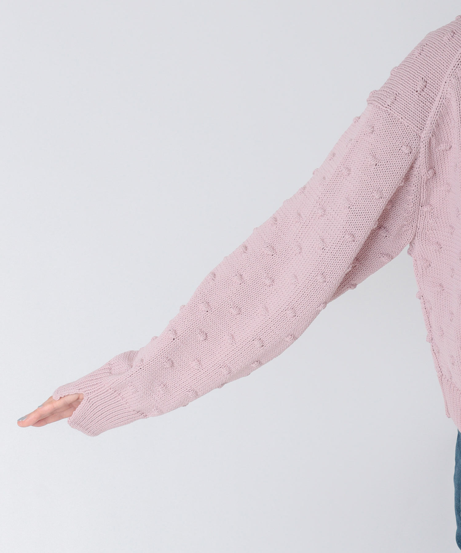 ポンポン編みクルーネックニット