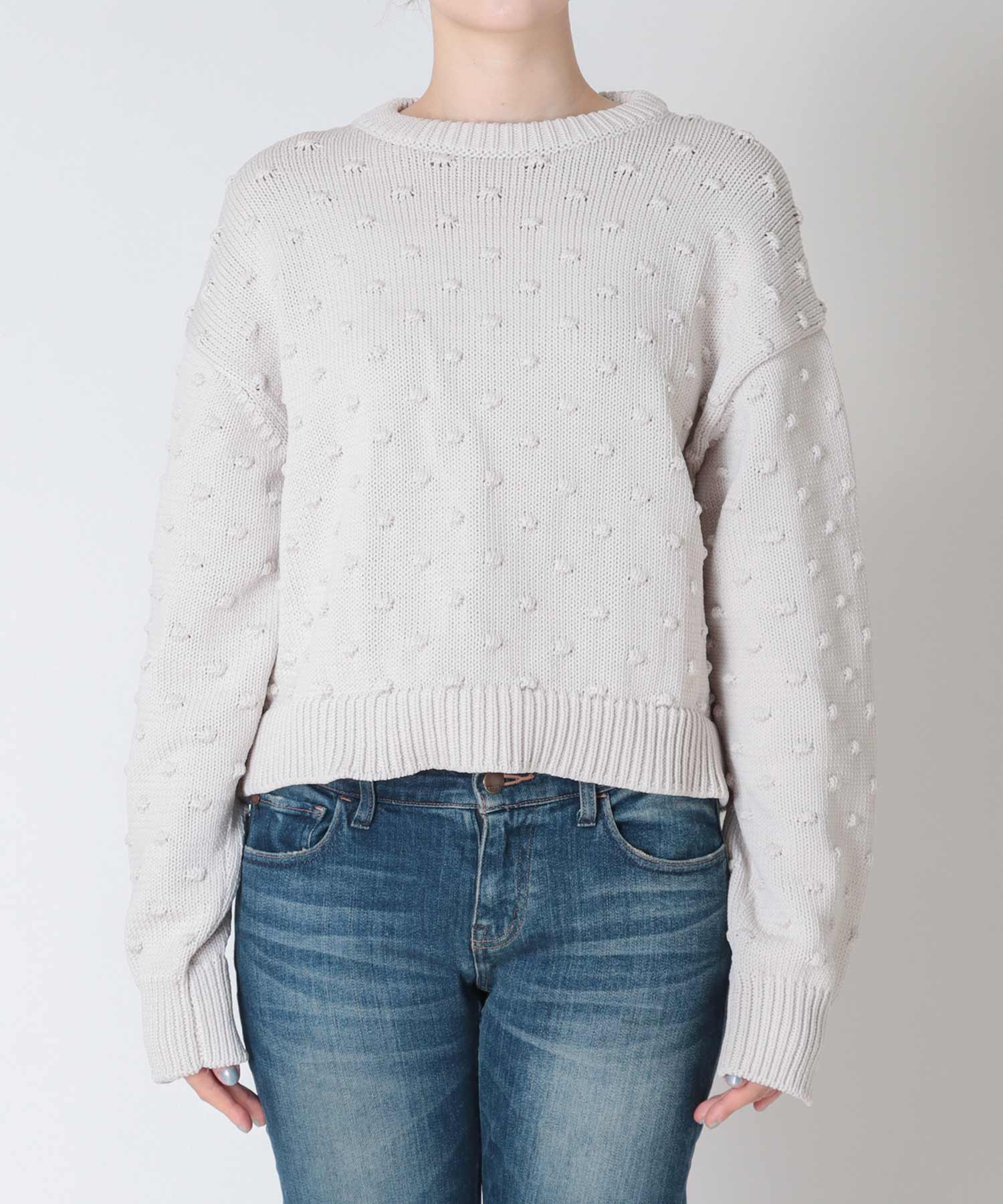 ポンポン編みクルーネックニット