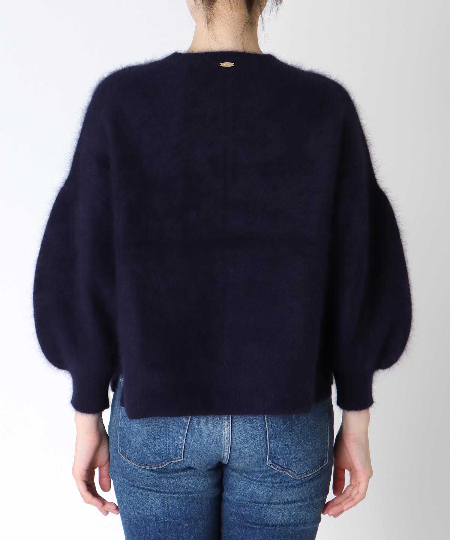 ラクーン ボリュームスリーブクルーネックニット