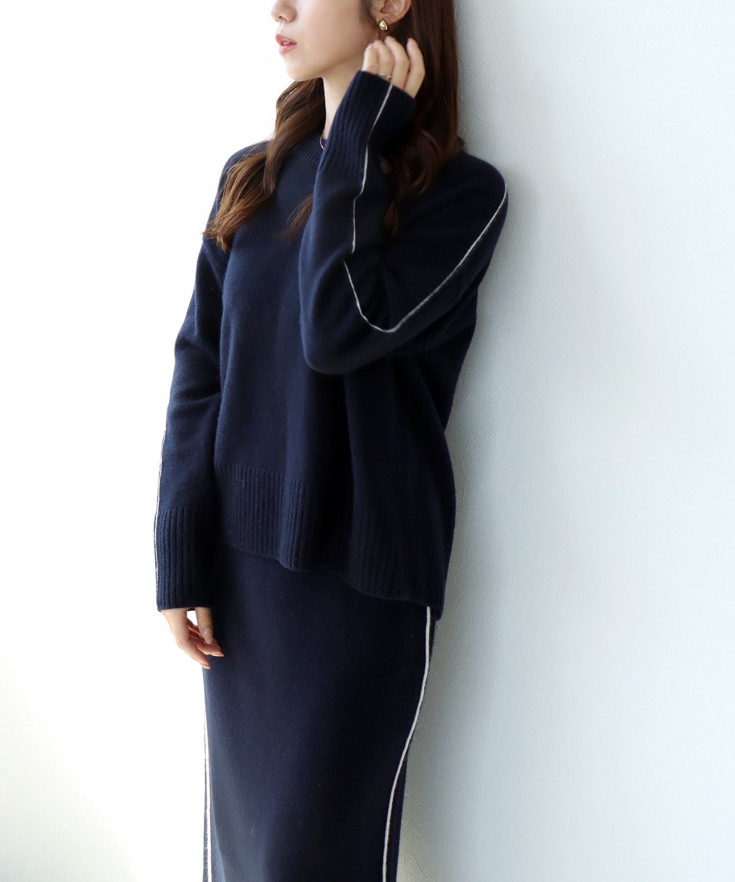 エアウール配色シームラインニット