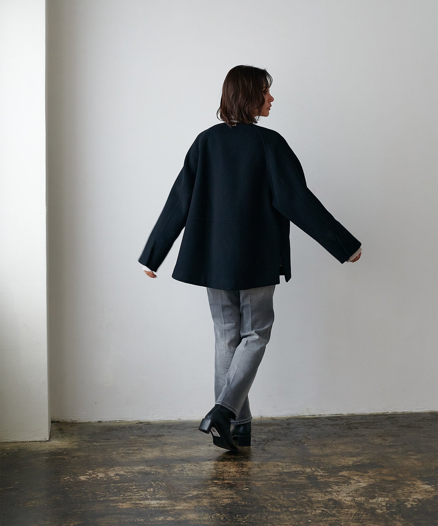 シャルム加工ウールノーカラーショートコート