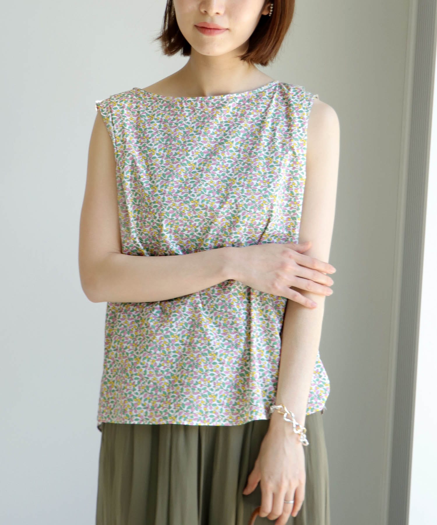 リバティ リーフプリント ノースリブラウス