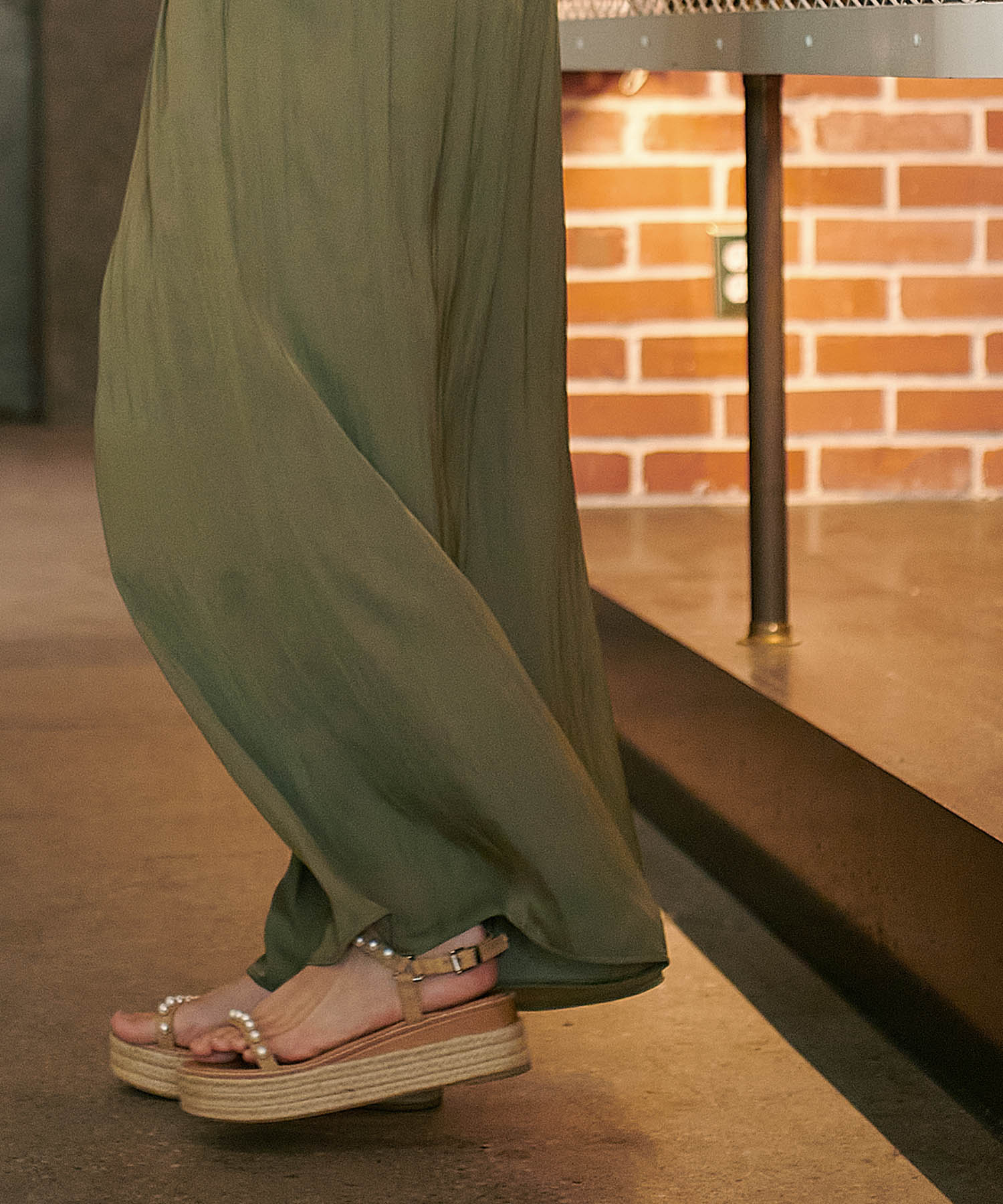 【追加】ナイルサテンプリーツ見えワイドパンツ