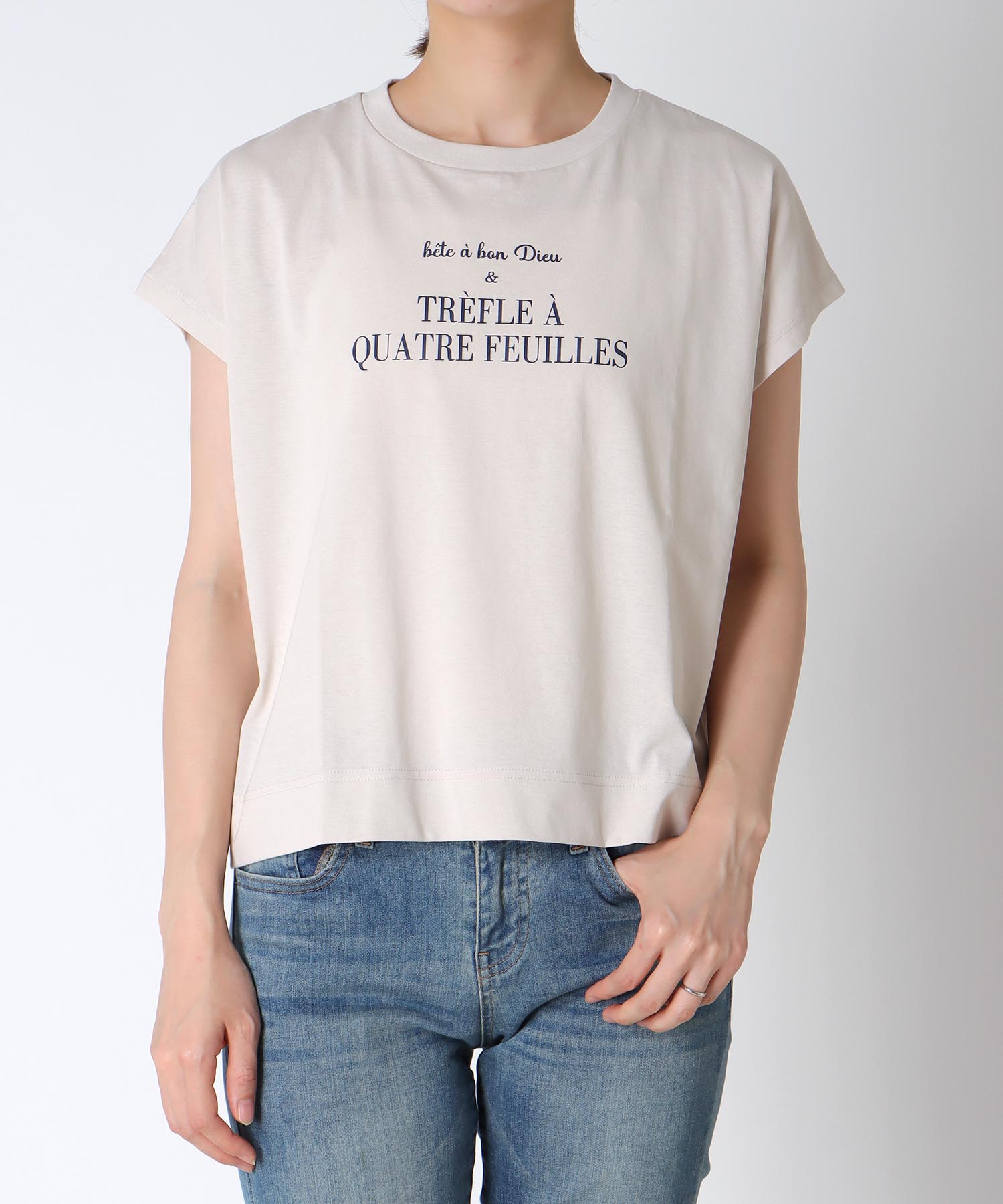 ロールアップスリーブ ロゴプリントTシャツ