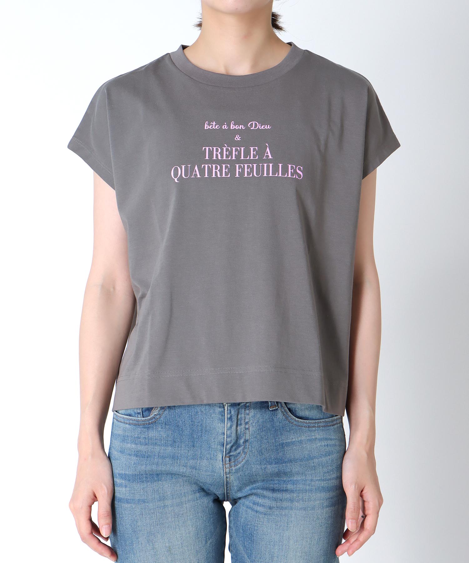 ロールアップスリーブ ロゴプリントTシャツ