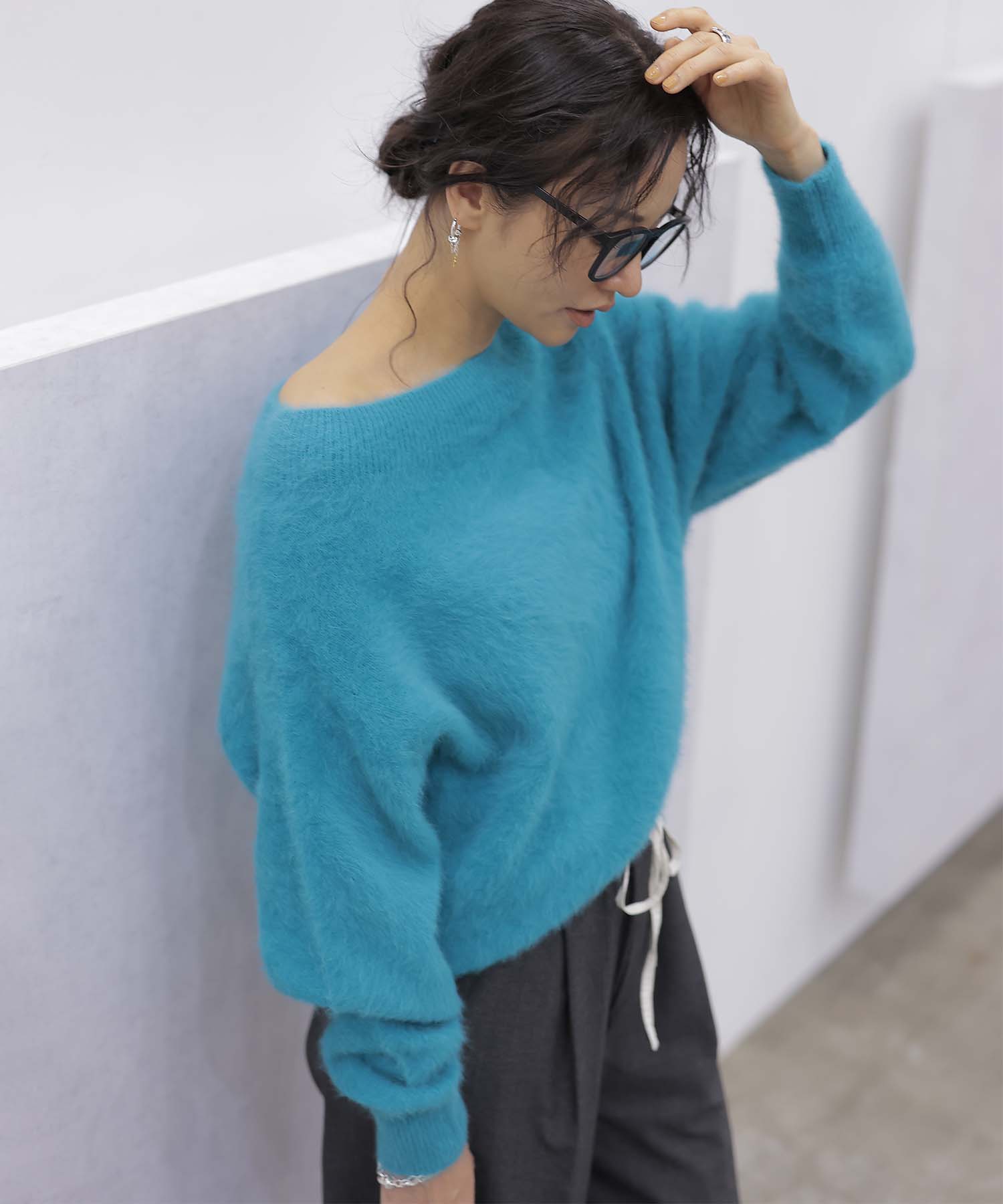 【8月28日予約販売】フォックスカシミヤ オフショルダープルオーバー