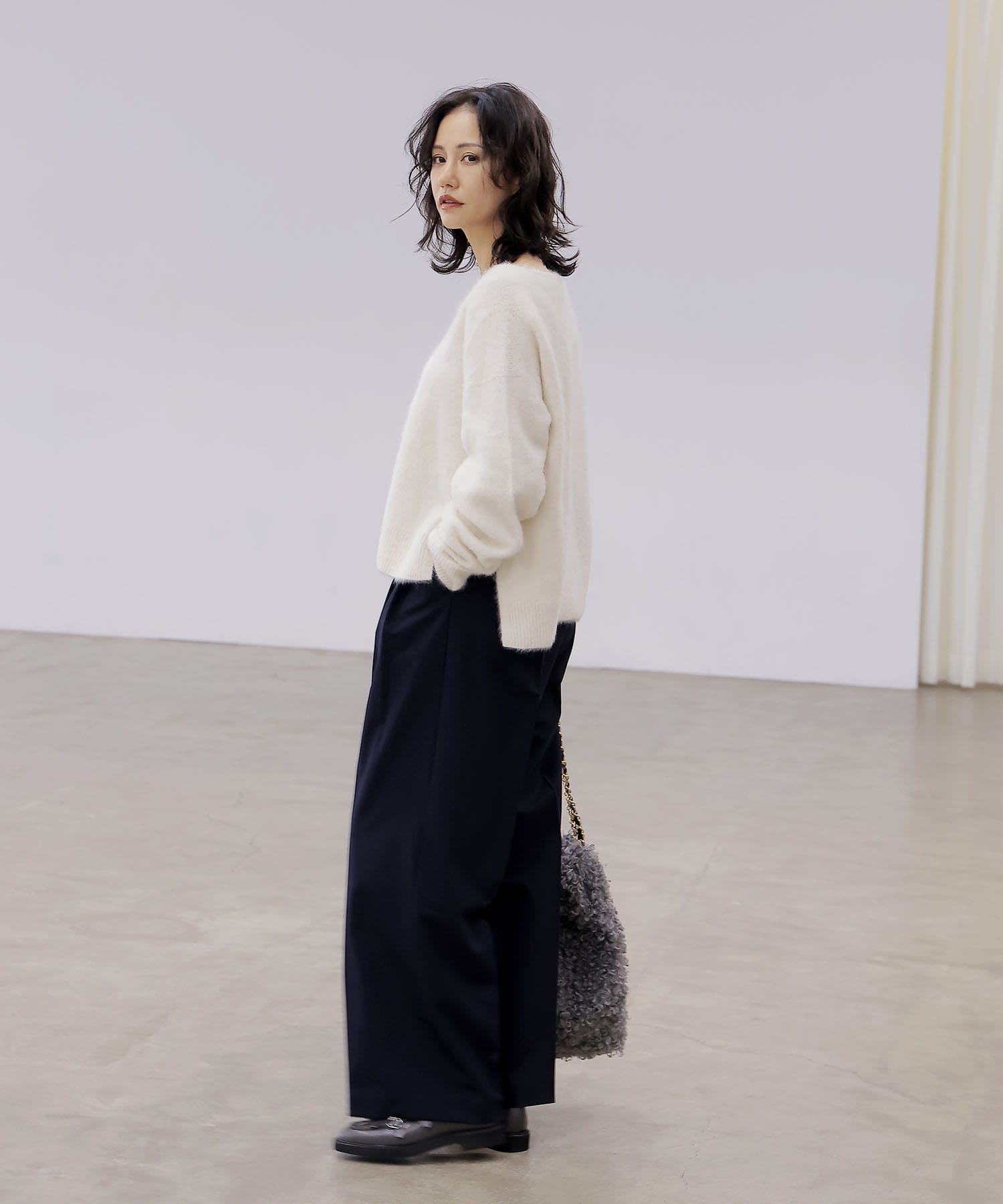 【8月28日予約販売】フォックスカシミヤ Vネックプルオーバー