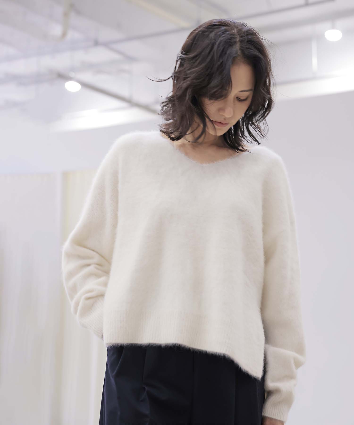 【8月28日予約販売】フォックスカシミヤ Vネックプルオーバー