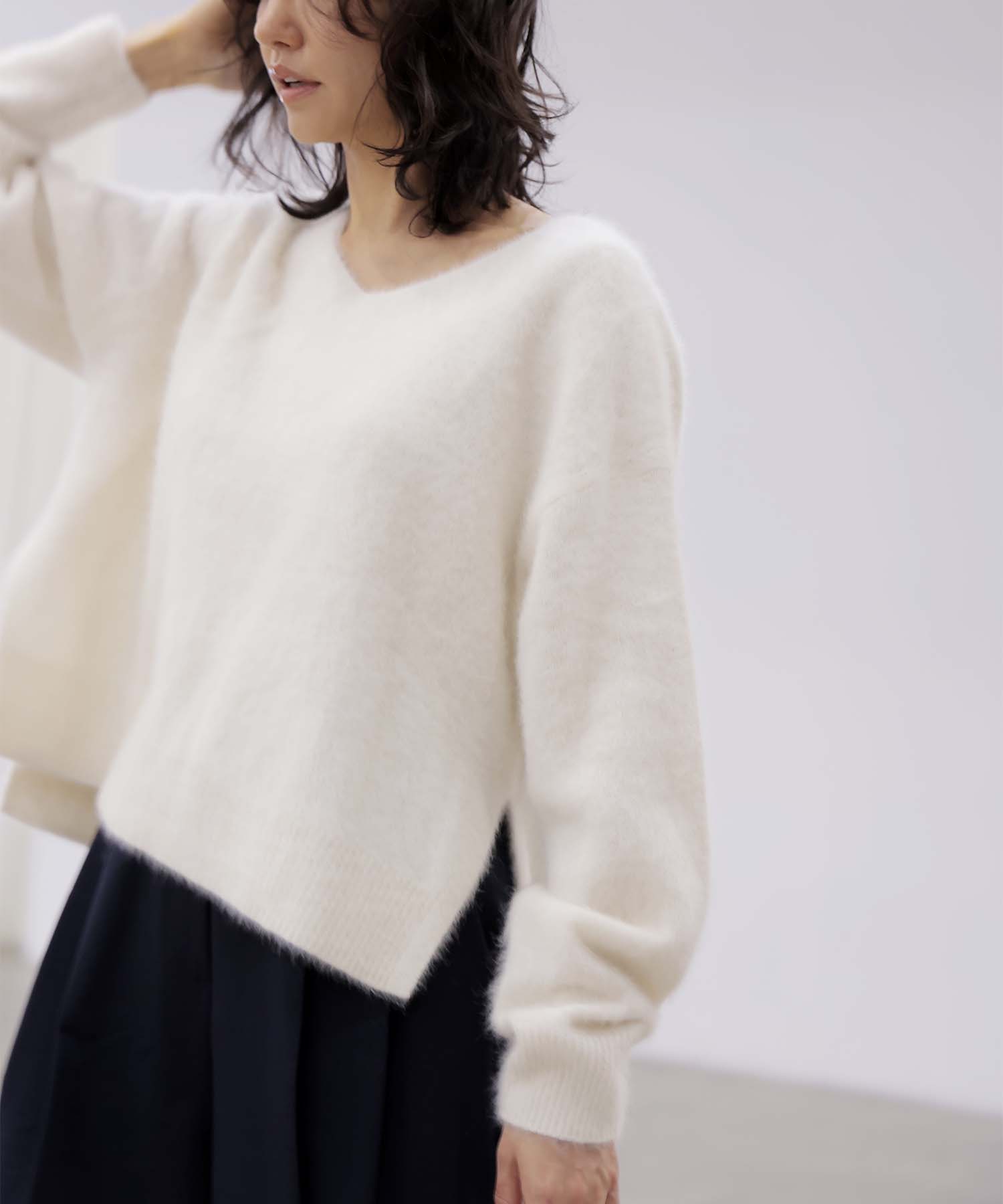 【8月28日予約販売】フォックスカシミヤ Vネックプルオーバー
