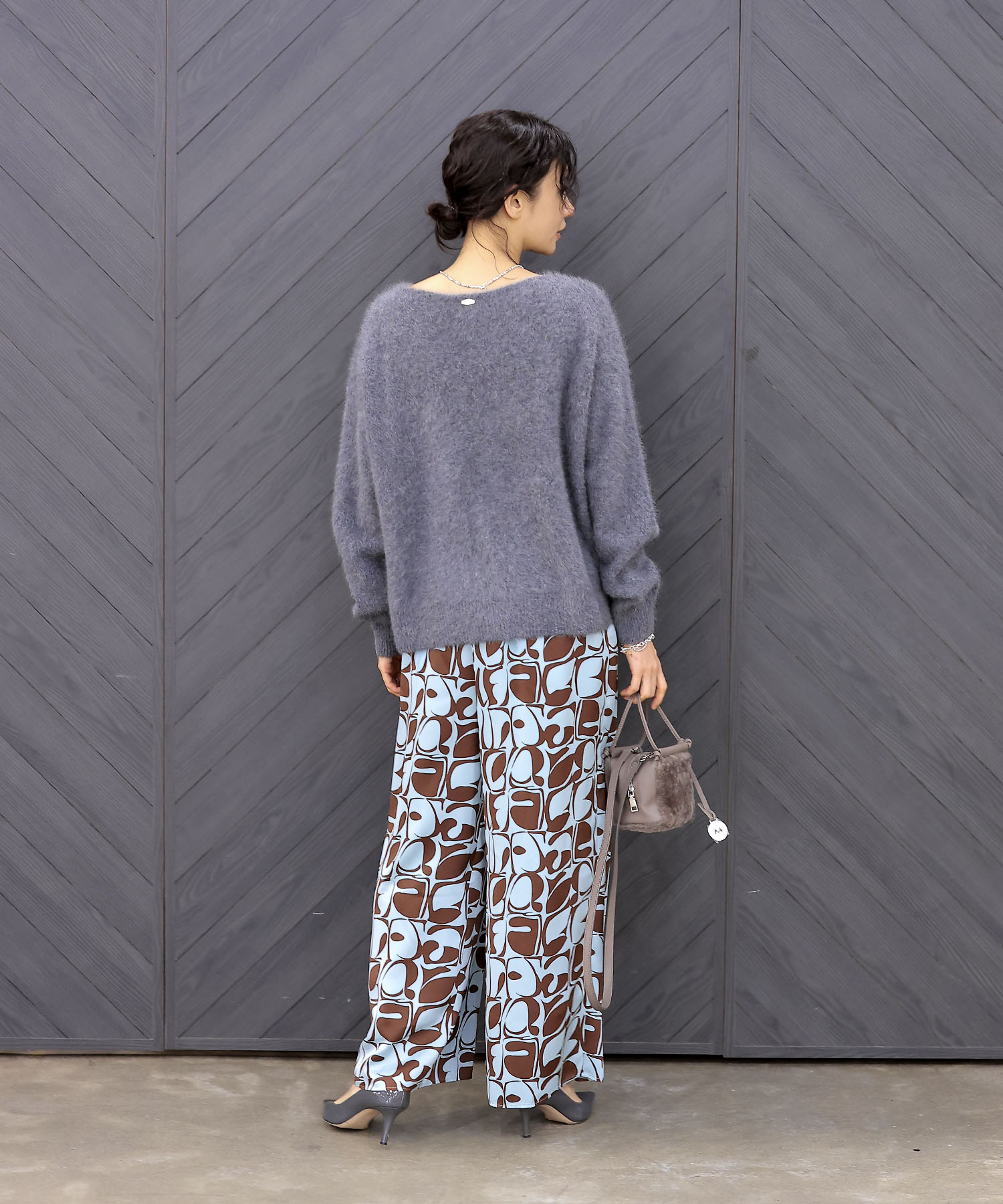 【8月28日予約販売】フォックスカシミヤ Vネックプルオーバー