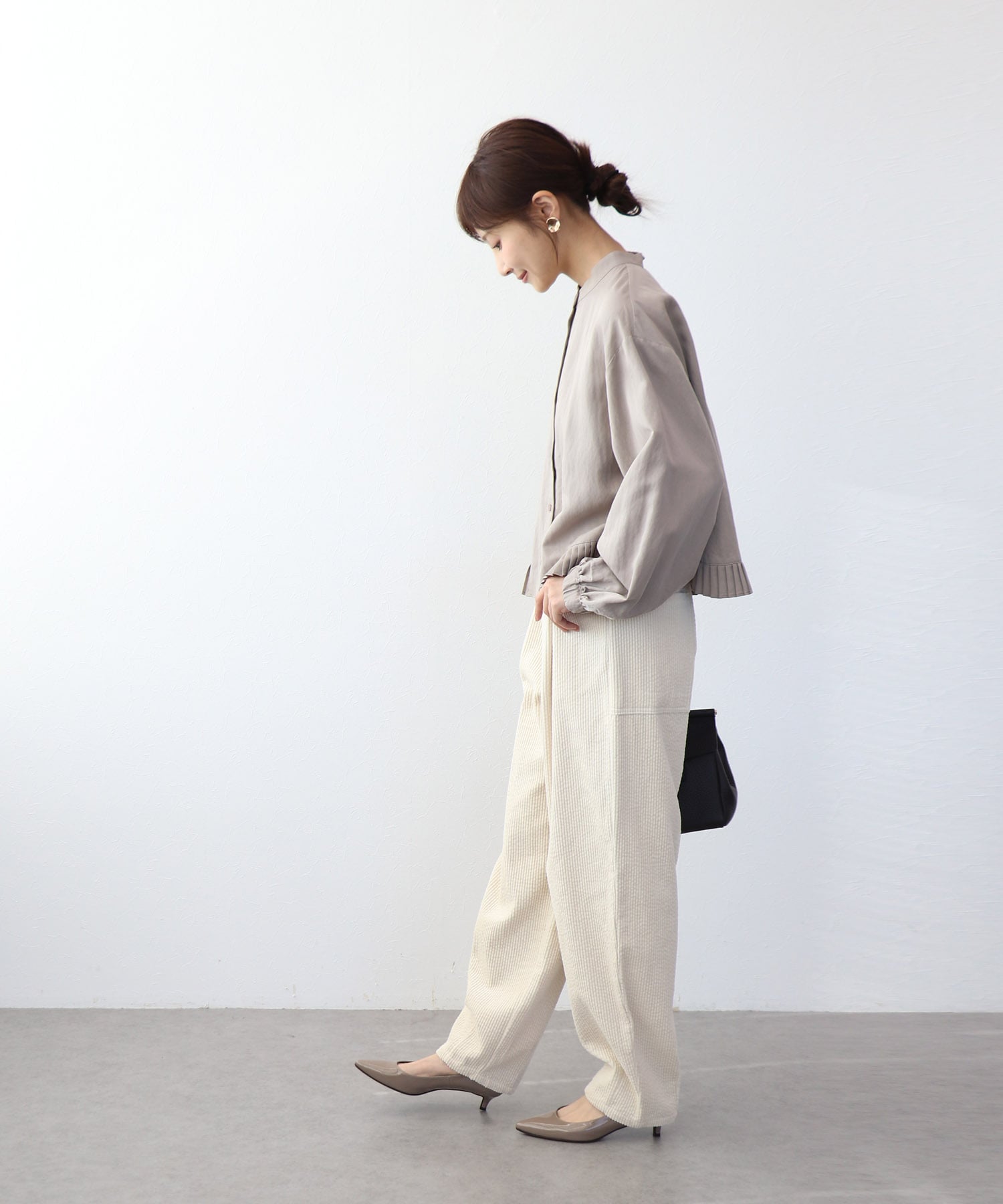 プリーツディティールブラウス