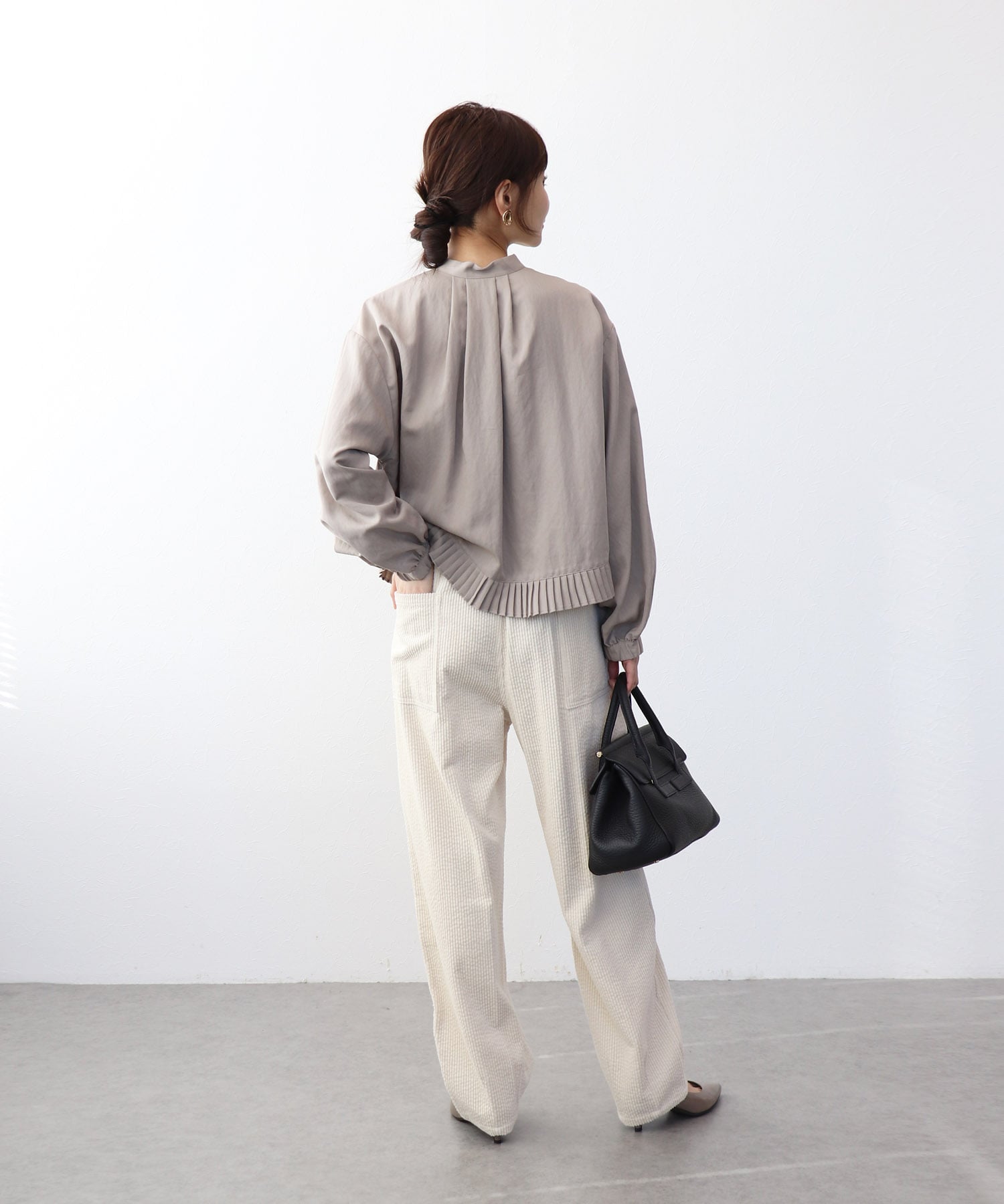 プリーツディティールブラウス