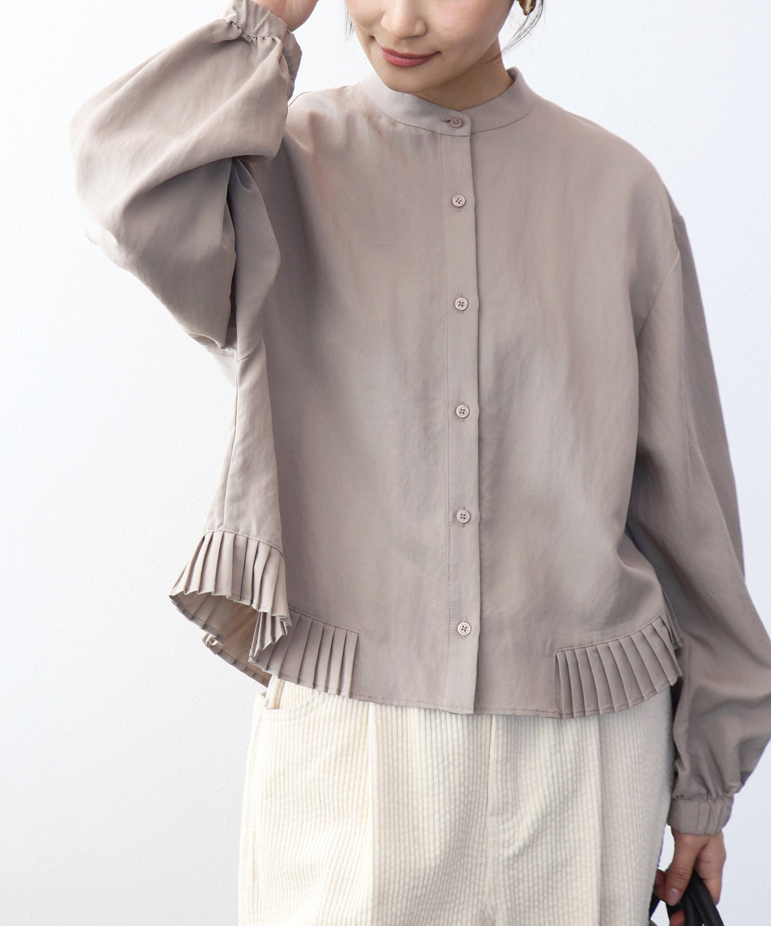 プリーツディティールブラウス