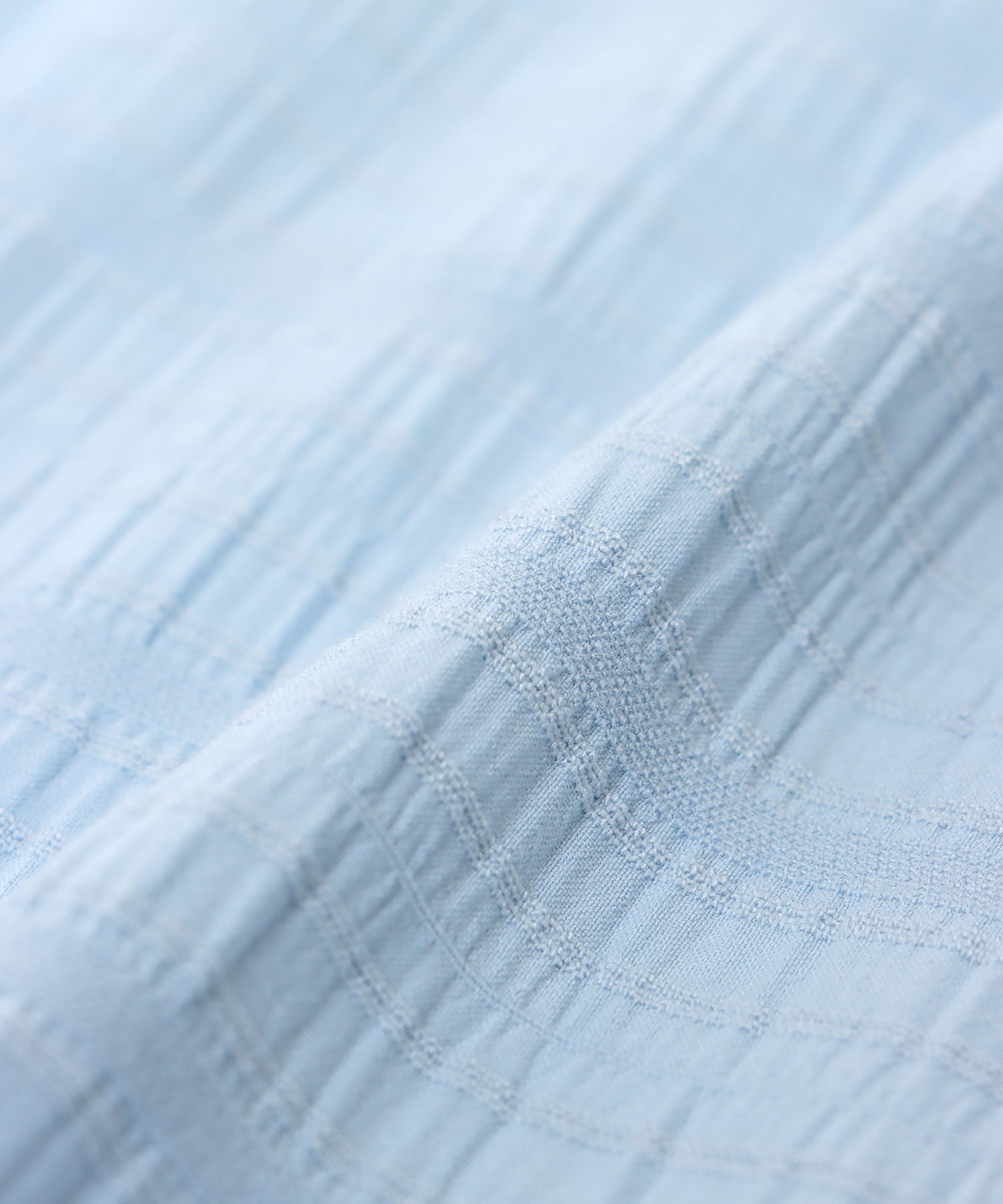 フリル衿付きシャツブラウス