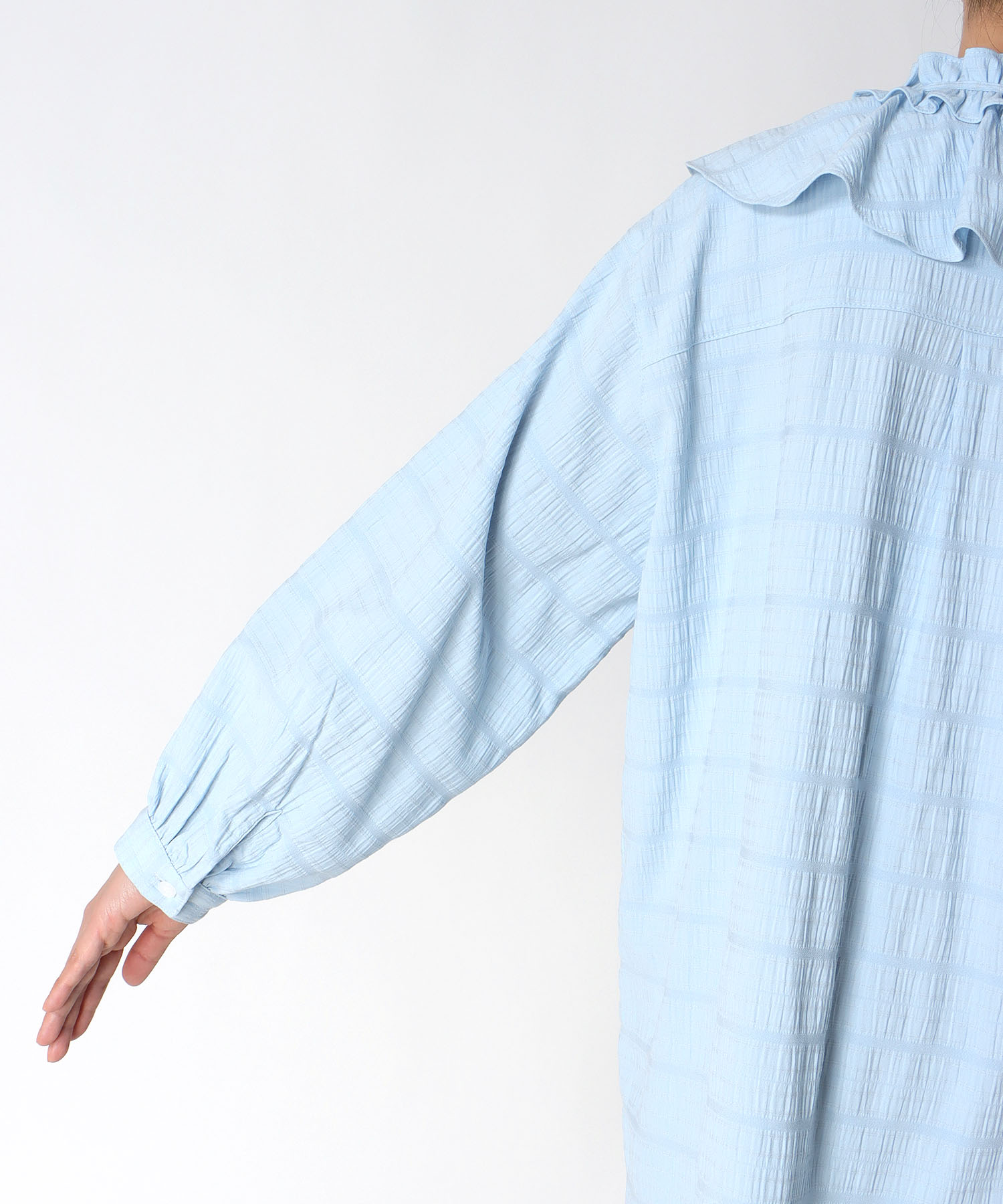 フリル衿付きシャツブラウス