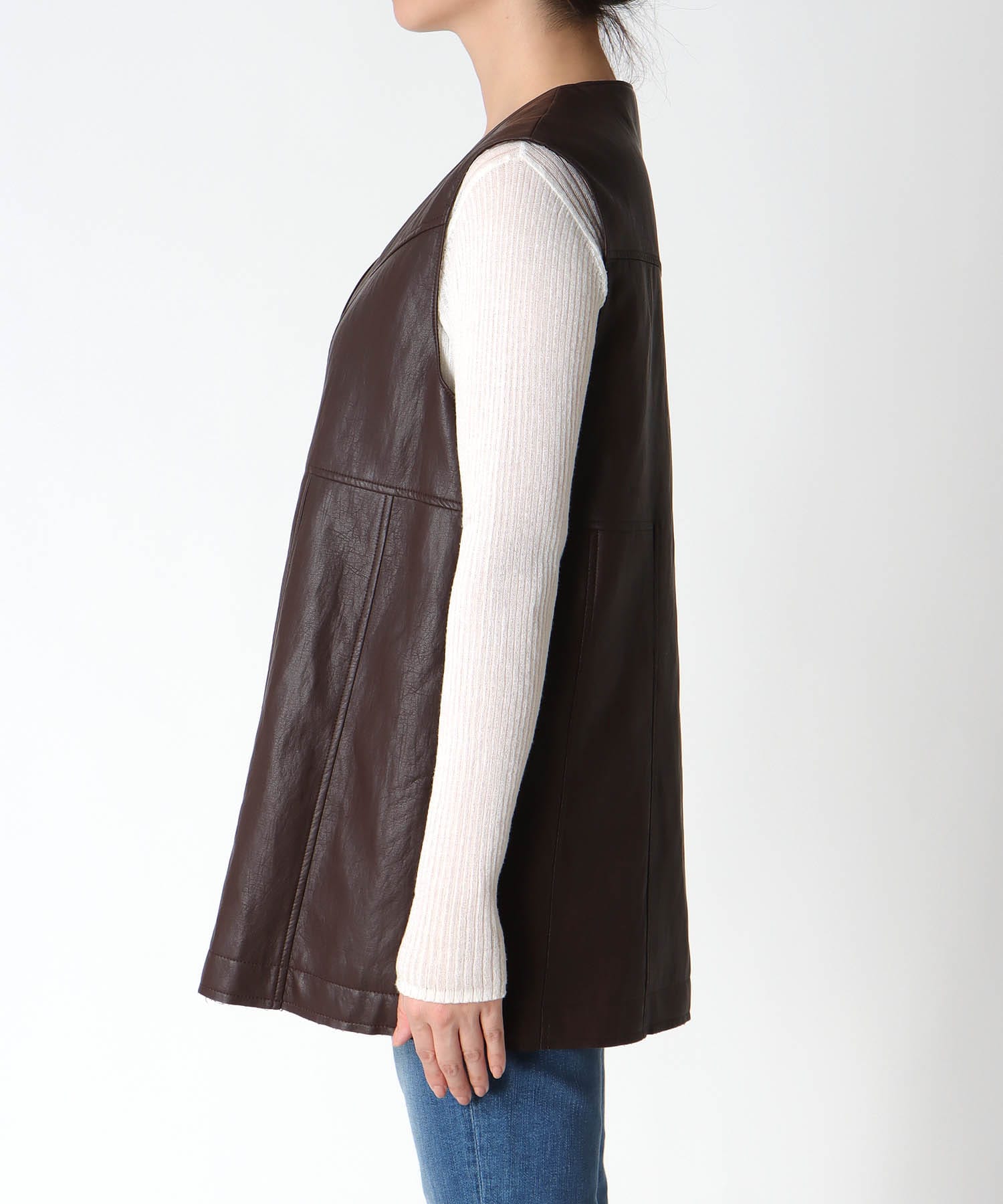 フェイクレザー切替ベスト